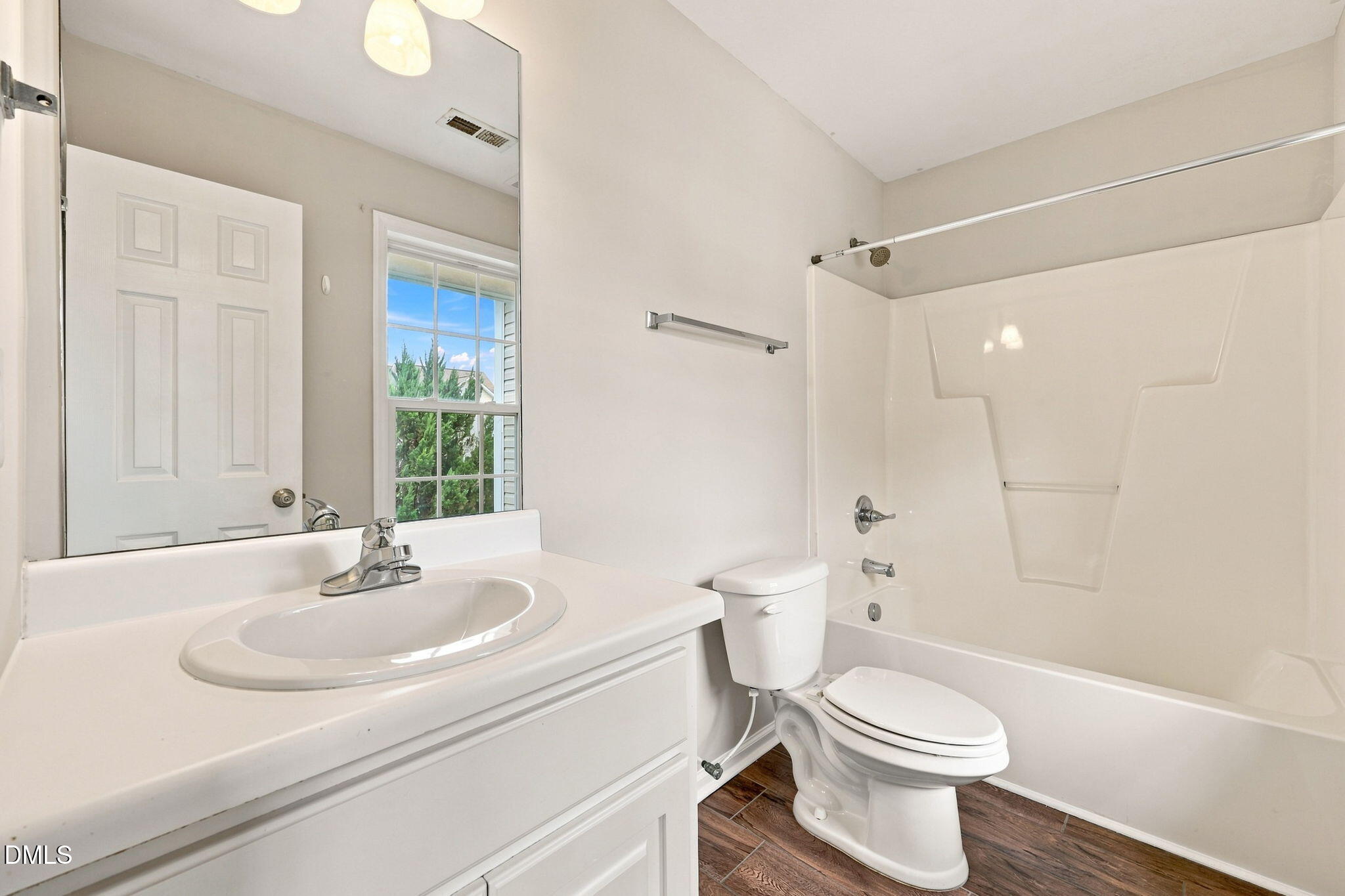 120 Blackthorne Court Property Photo 23