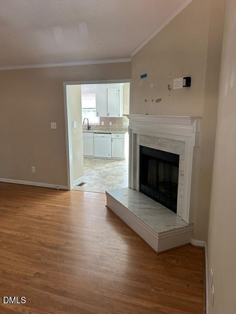 2910 Brittany Drive Property Photo 5