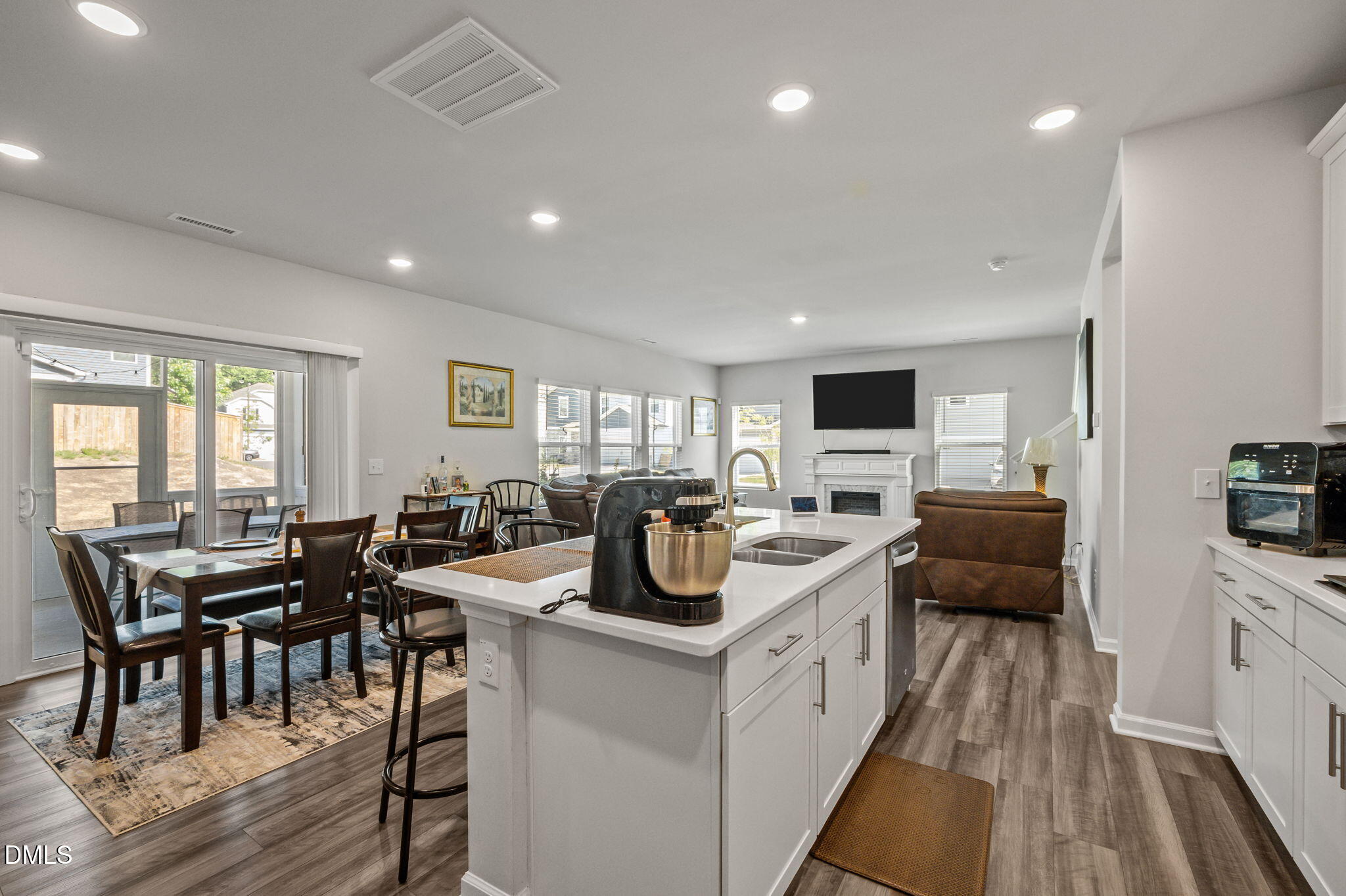 3000 Farndale Trace Property Photo 9