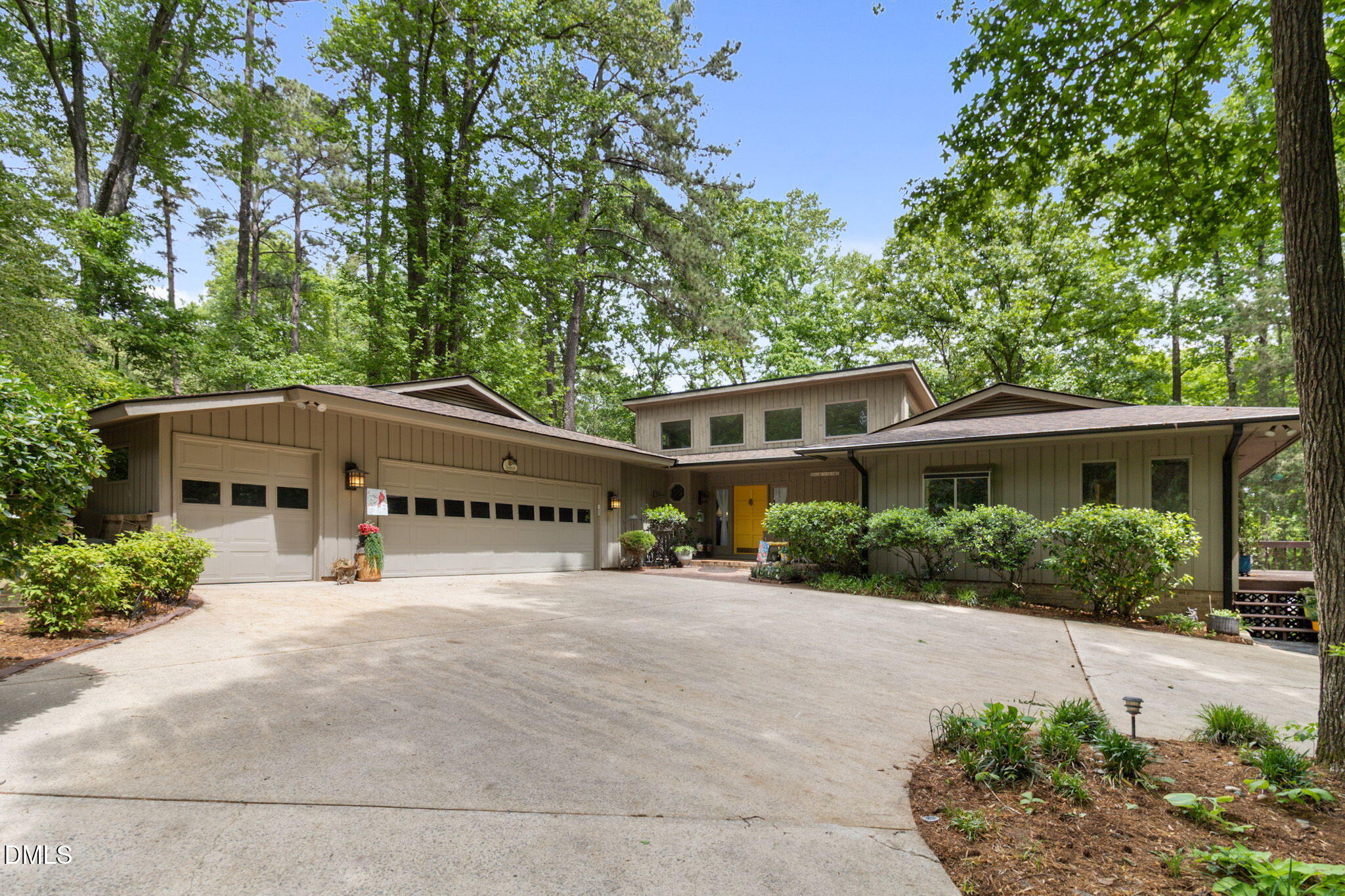 209 Lakeview Drive Property Photo