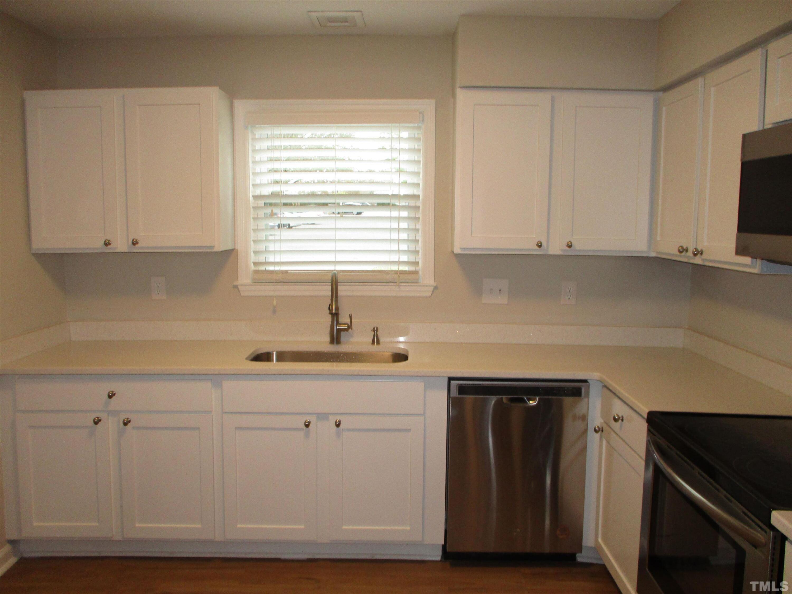 6435 New Market Way Property Photo 3