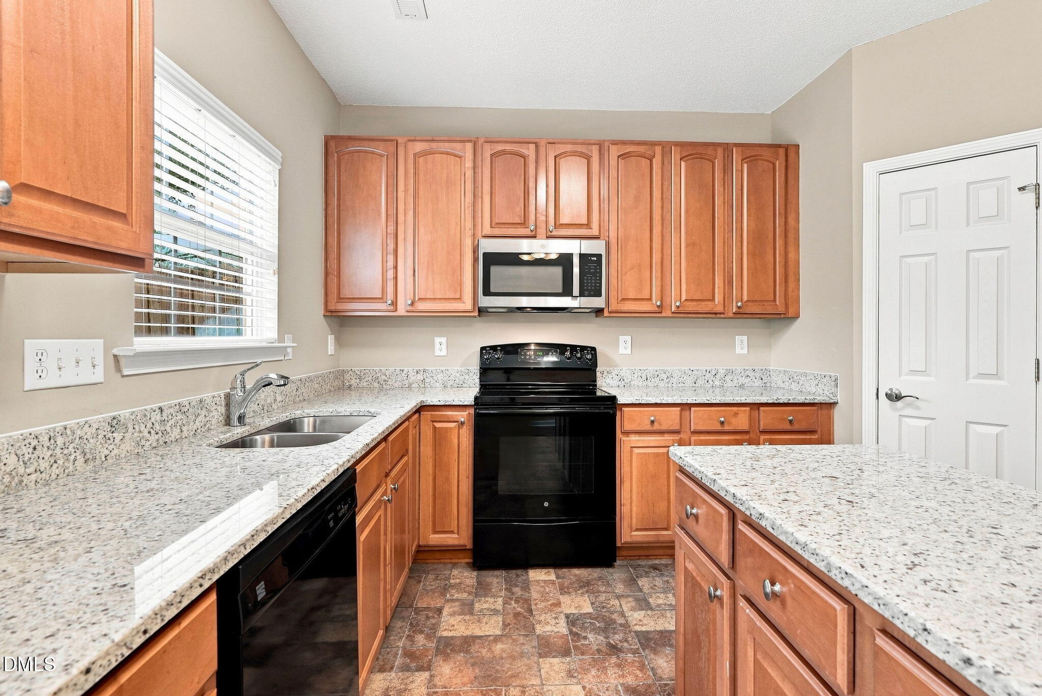 2904 Gross Avenue Property Photo 16