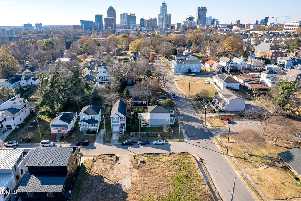 405 Alston Street Property Photo 13