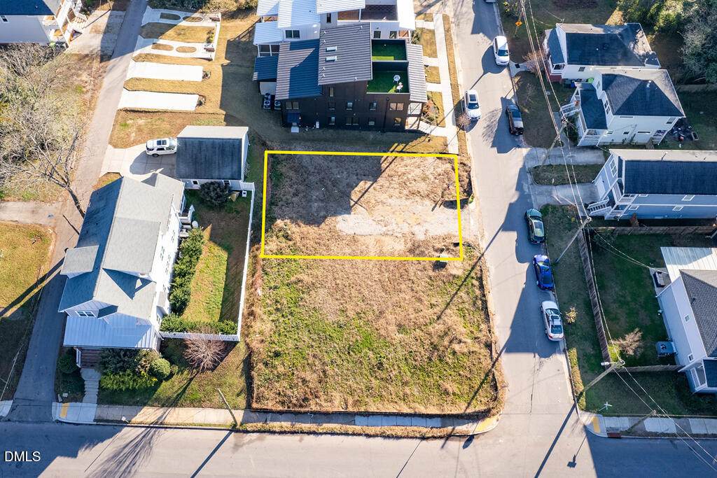 405 Alston Street Property Photo 20