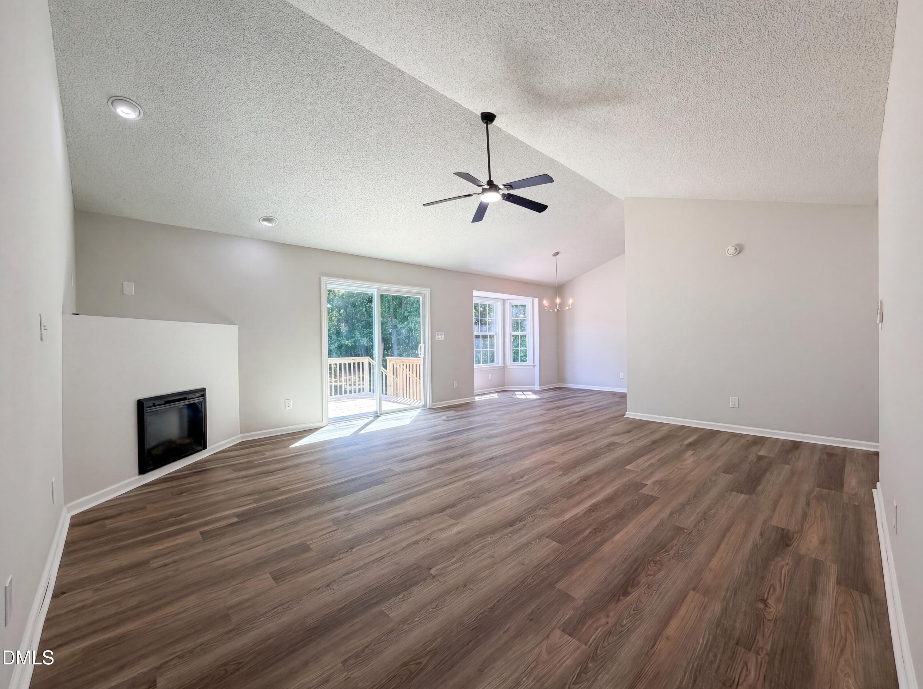 131 Sommerset Drive Property Photo 5
