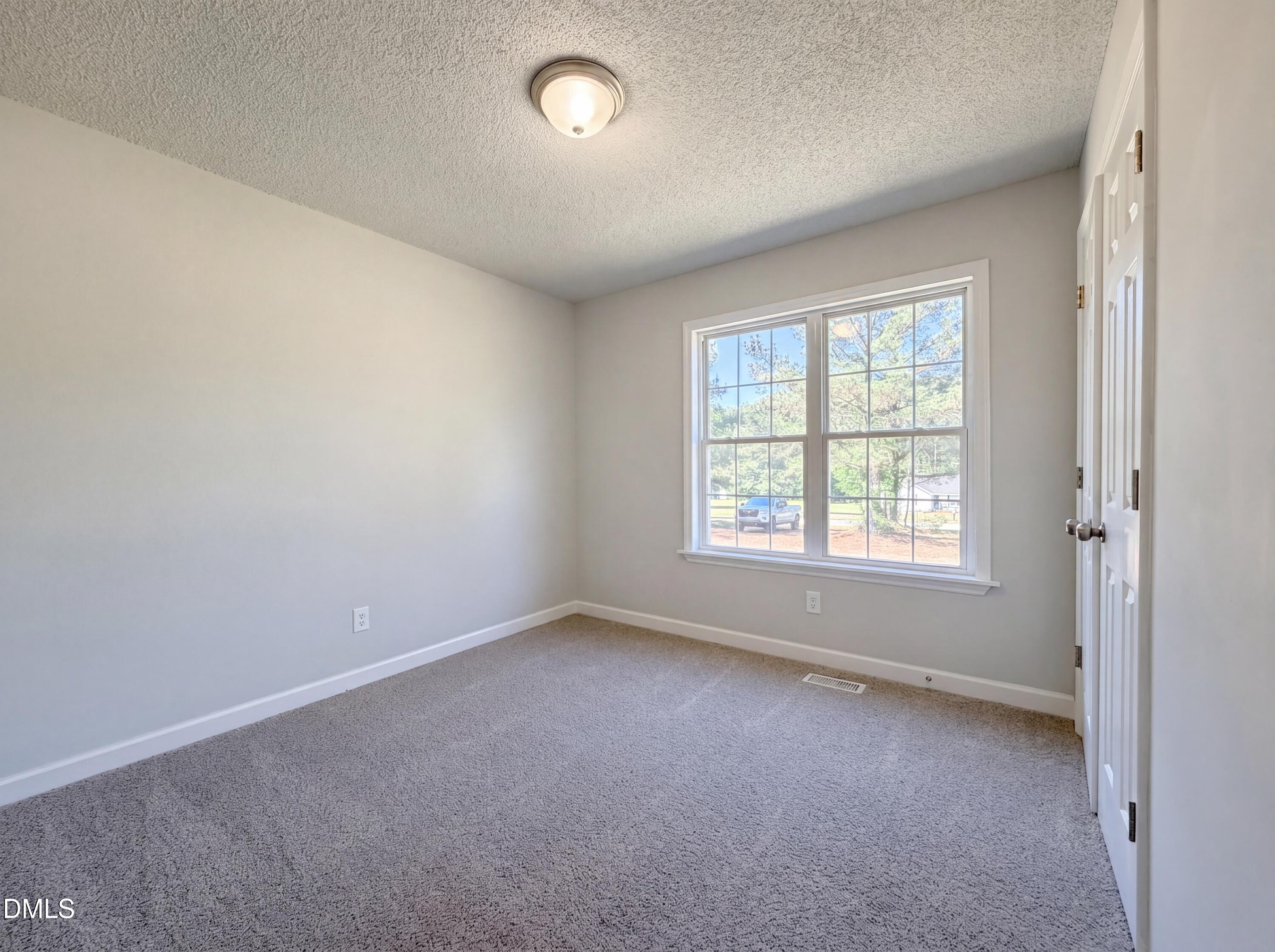 131 Sommerset Drive Property Photo 13