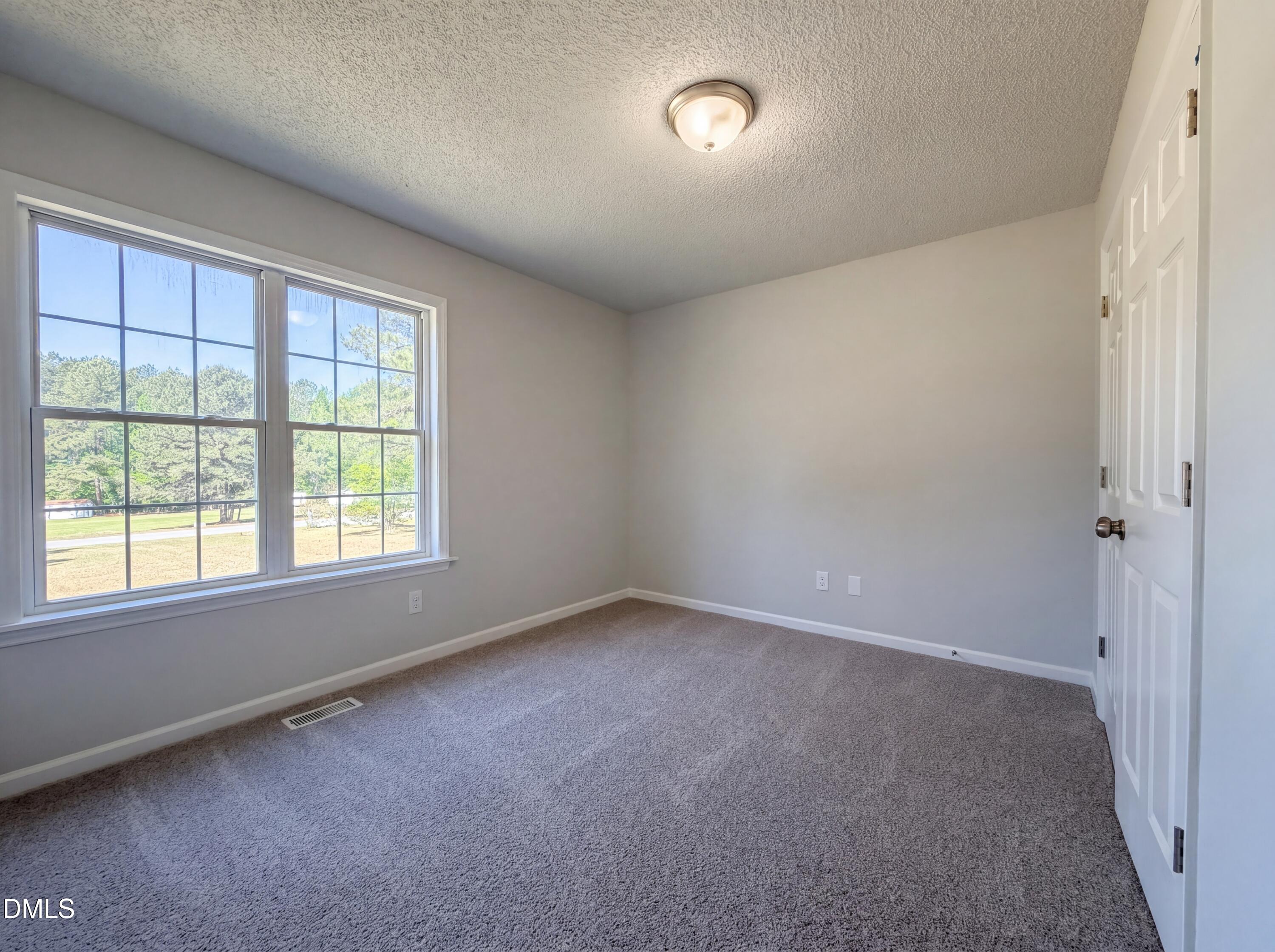 131 Sommerset Drive Property Photo 14