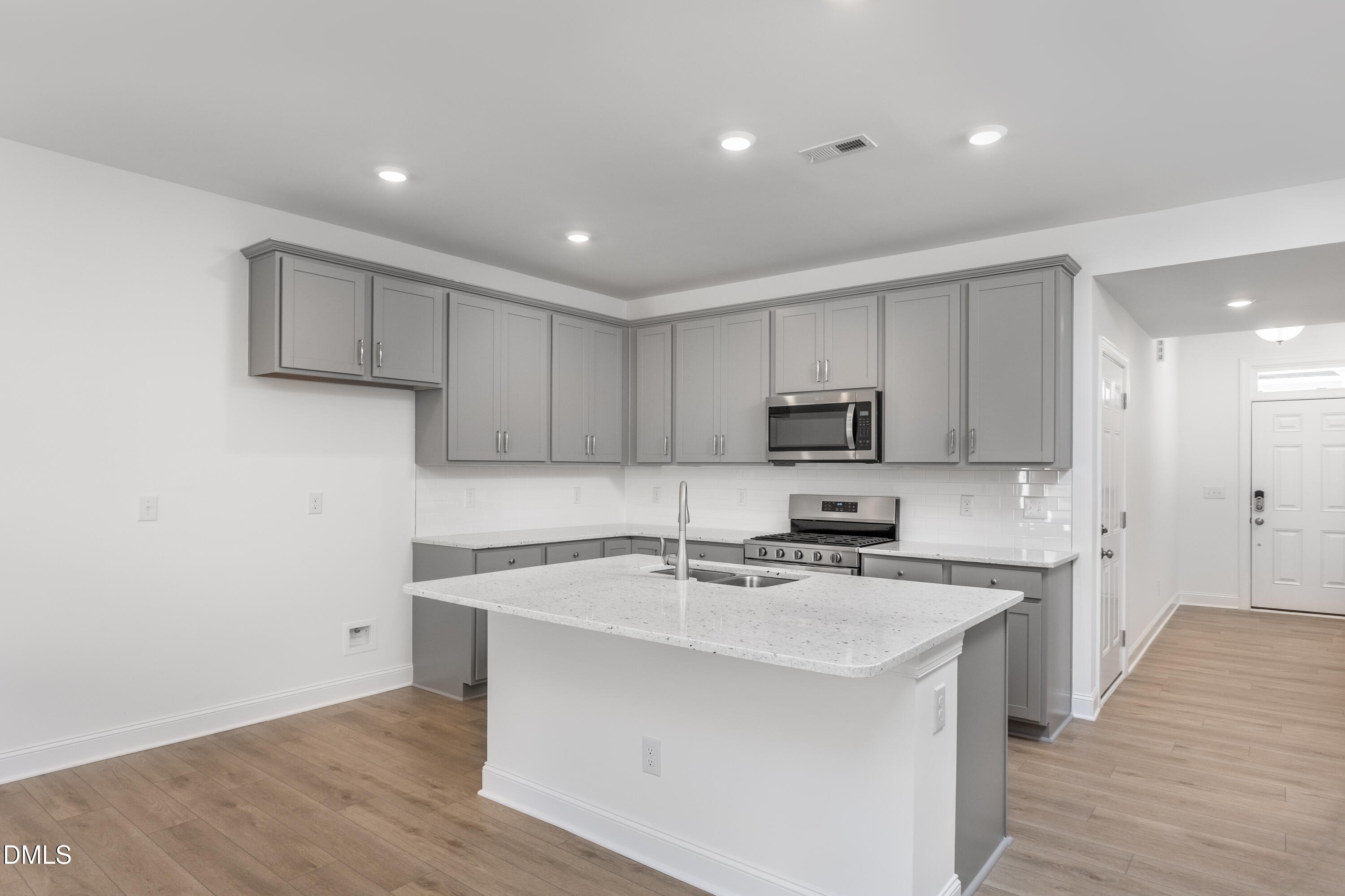 5407 Running Fox Lane Property Photo 4