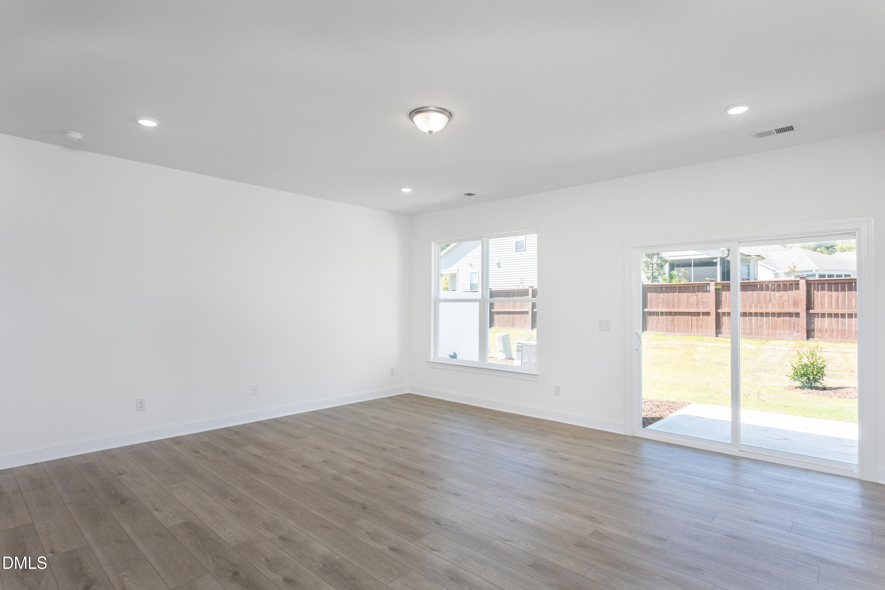 5407 Running Fox Lane Property Photo 7