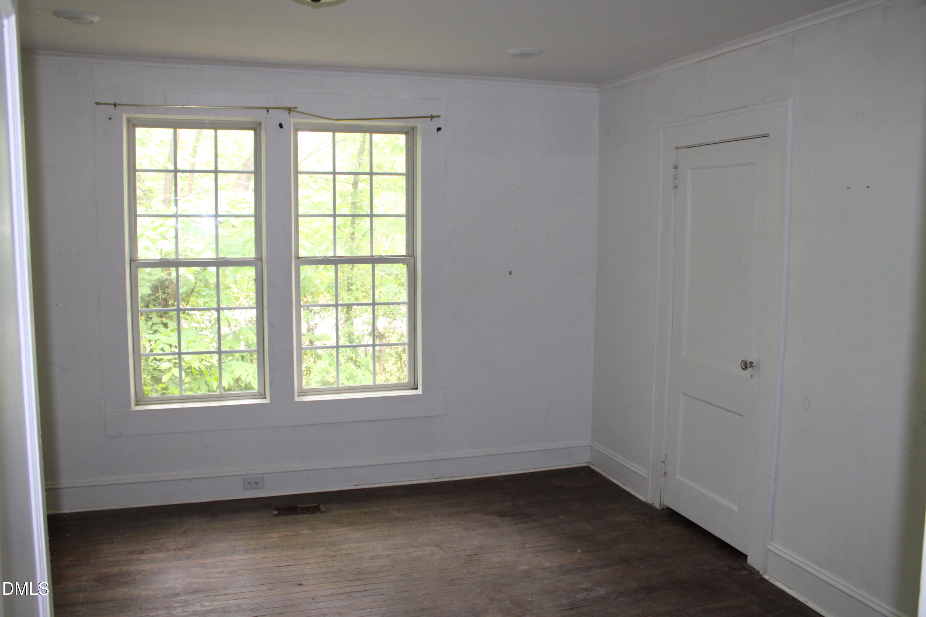 313 N Hyde Park Avenue Property Photo 4
