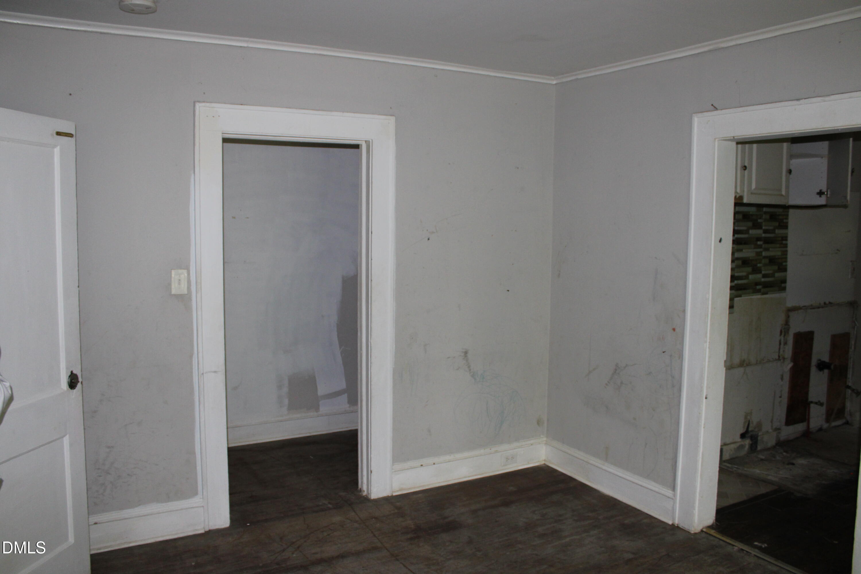313 N Hyde Park Avenue Property Photo 7