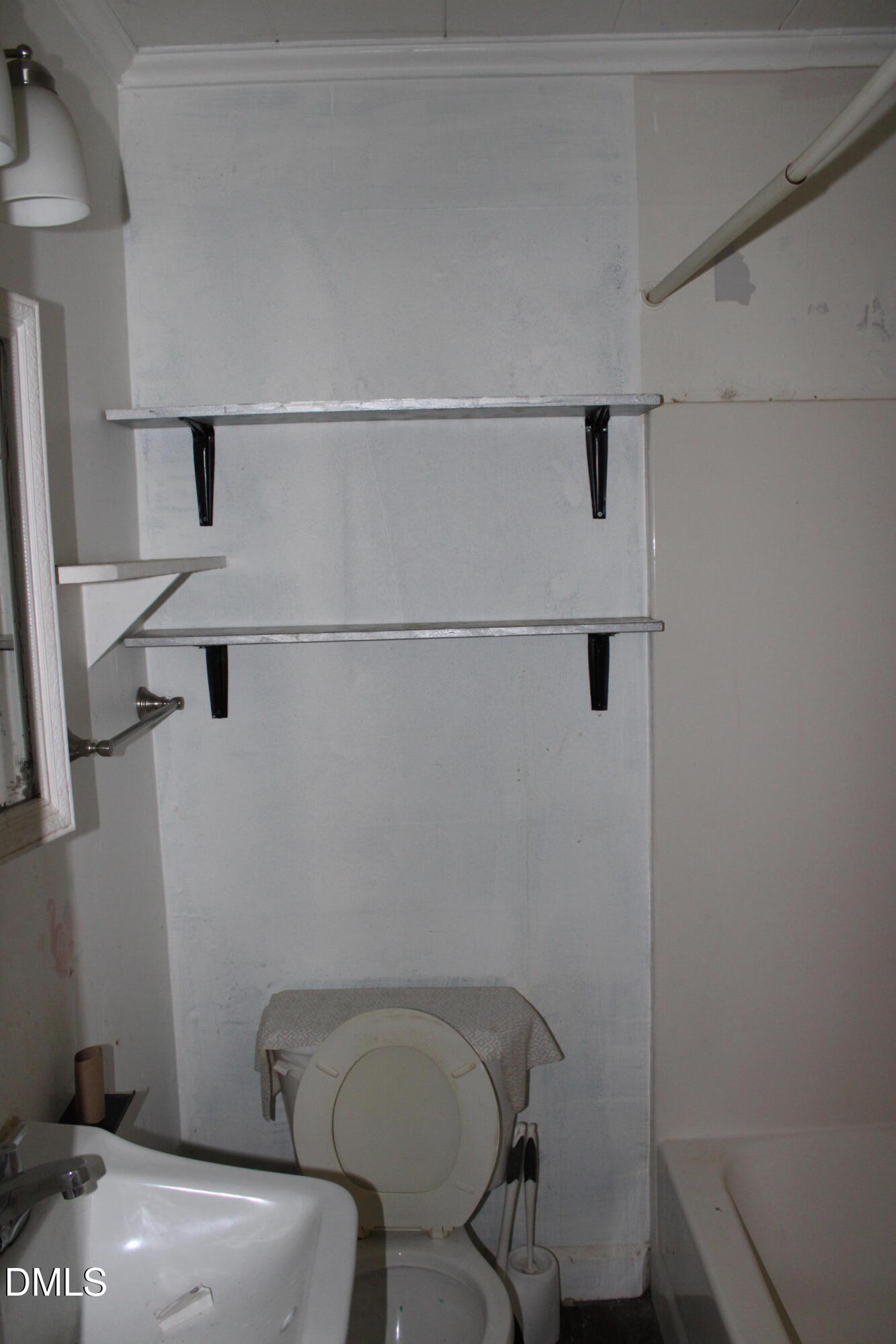 313 N Hyde Park Avenue Property Photo 10