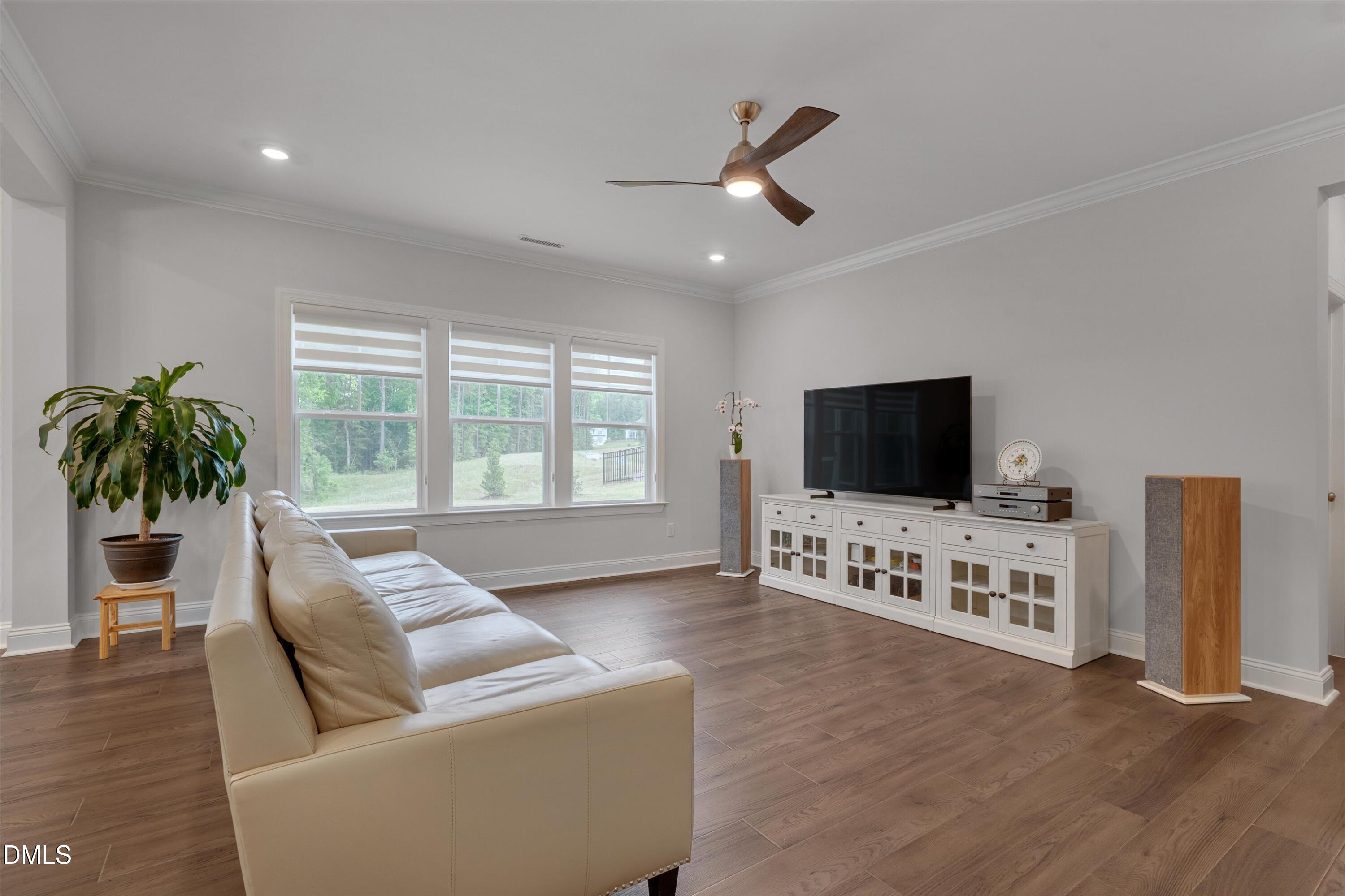2516 Pikes Peak Drive Property Photo 6