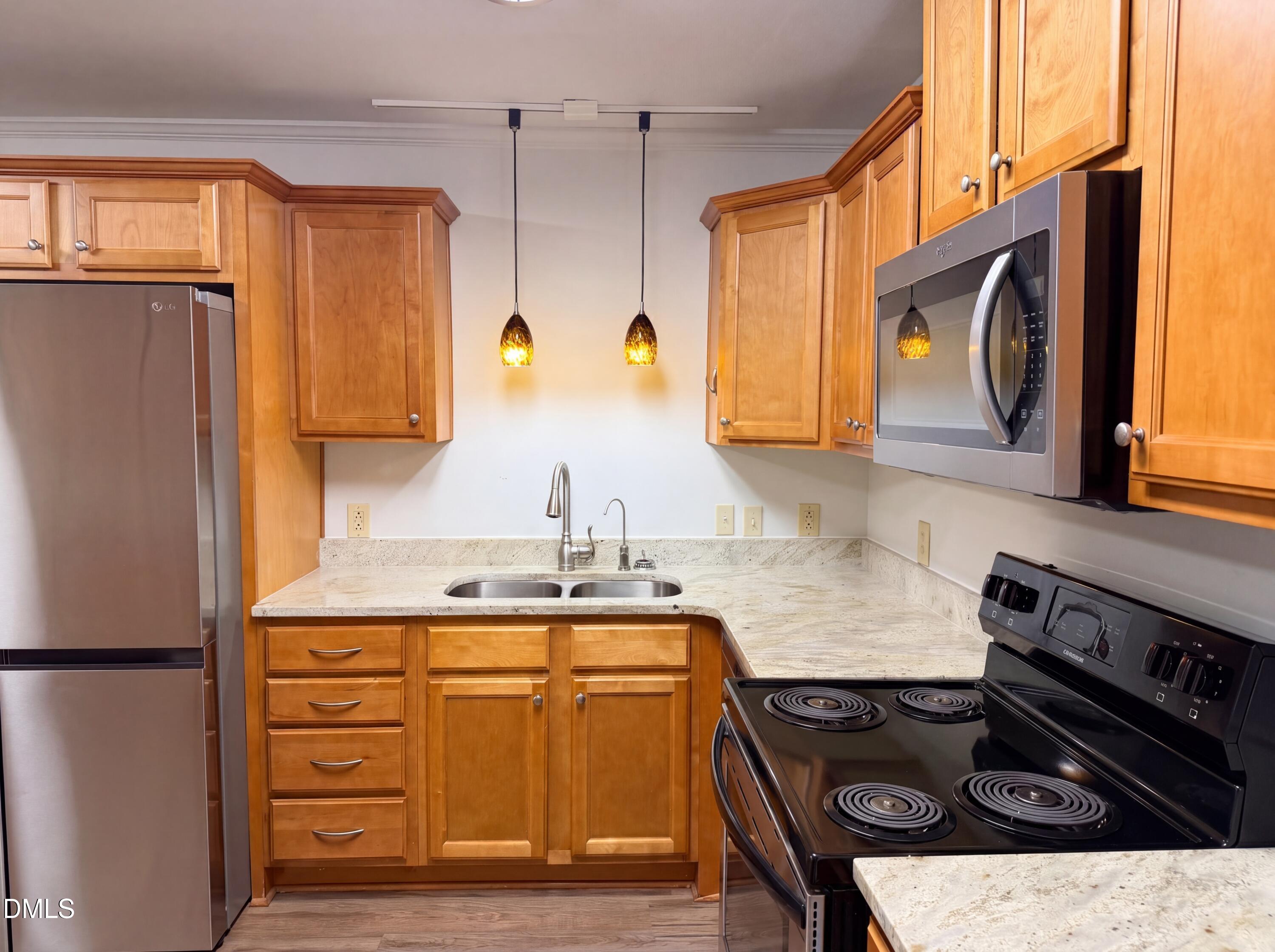 102 Lakeside Farm Road Property Photo 7