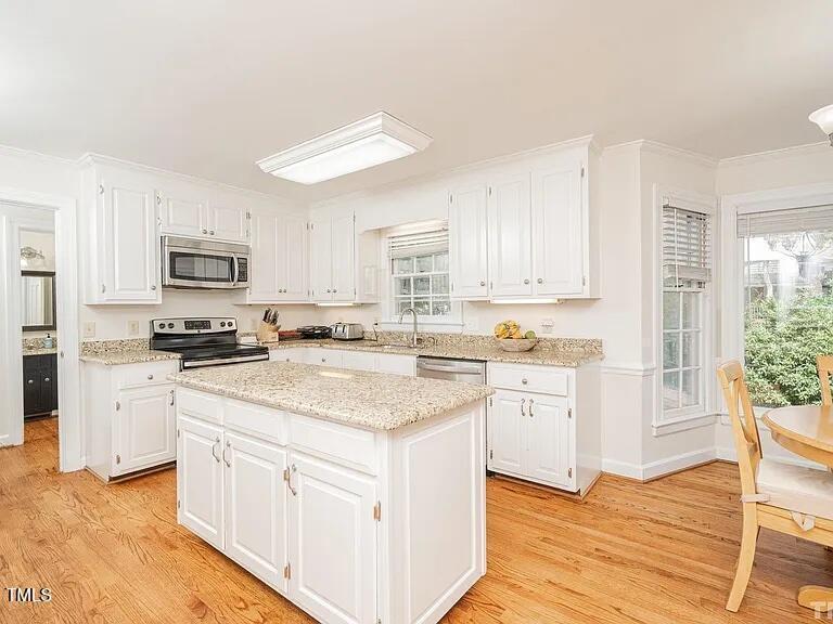 2400 Basil Drive Property Photo 4