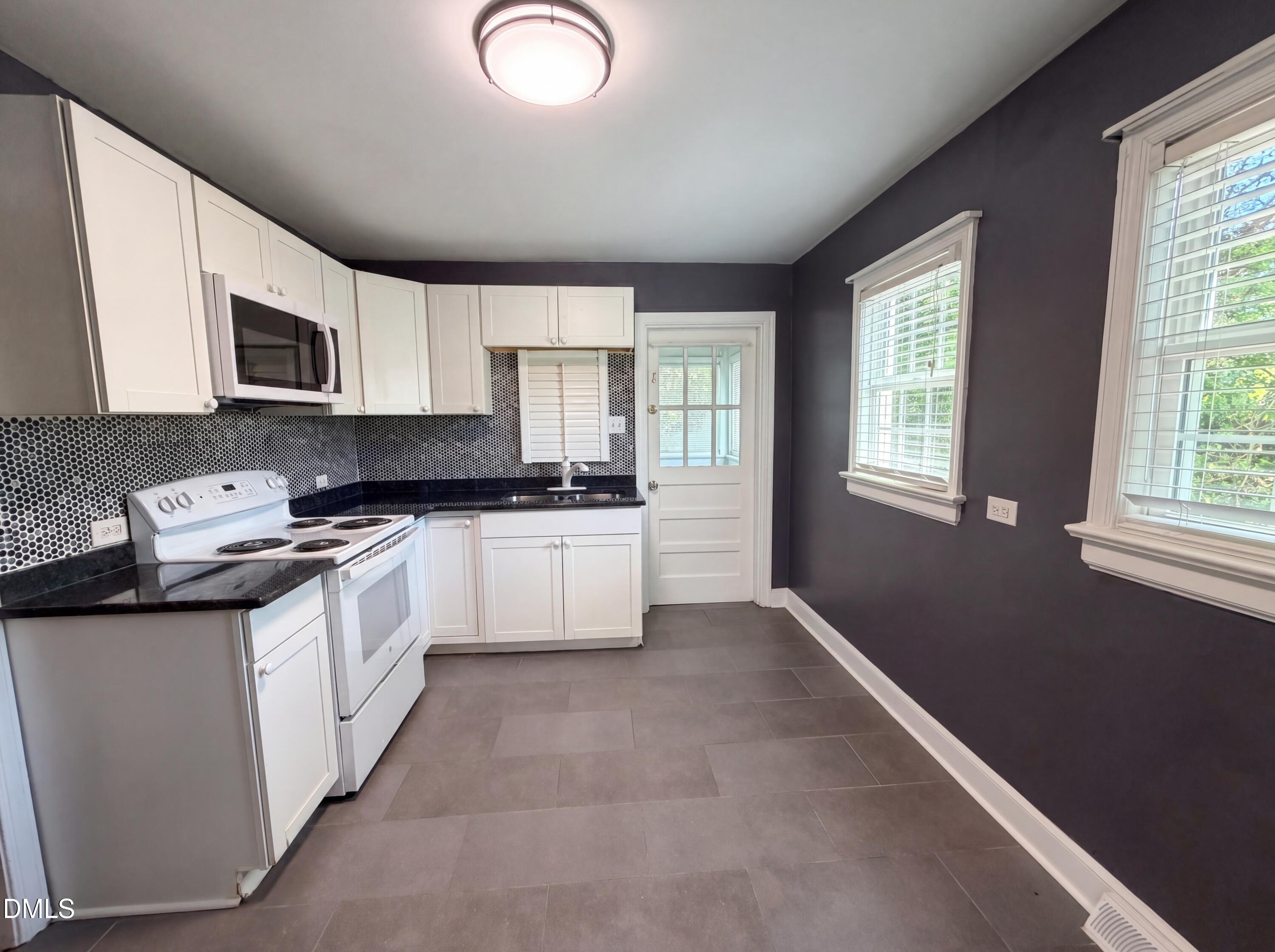 127 Nelson Street Property Photo 2