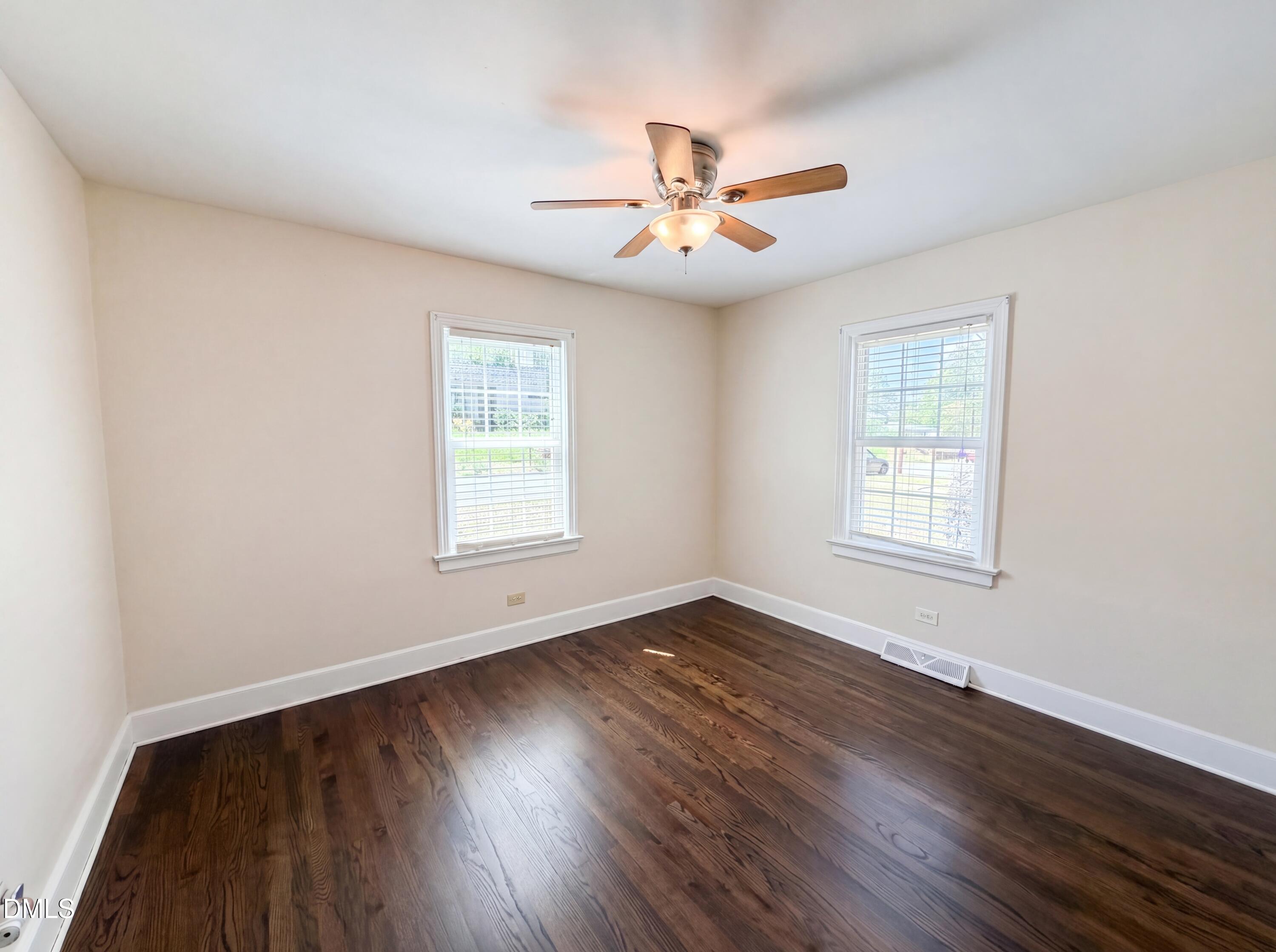 127 Nelson Street Property Photo 4