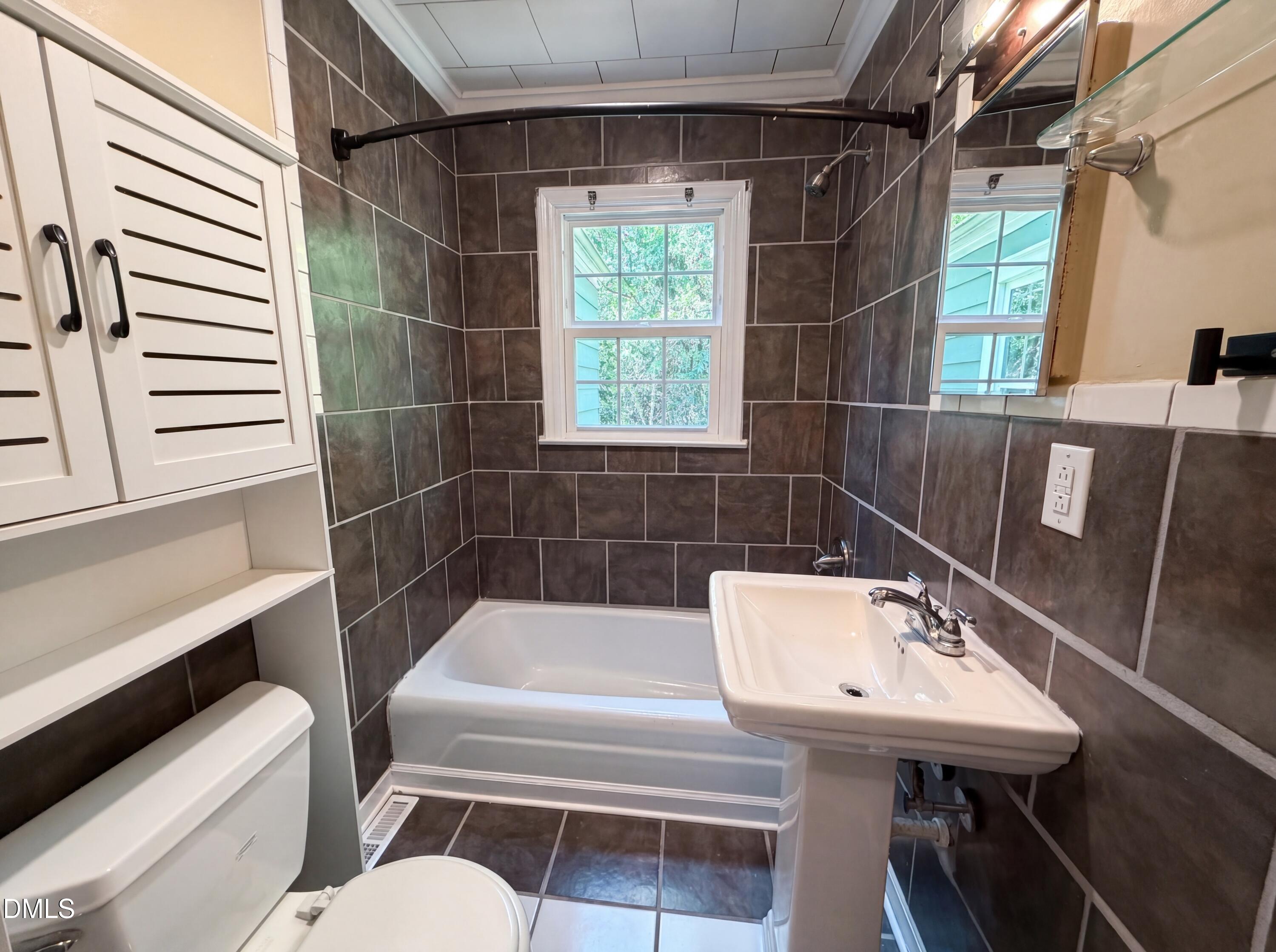 127 Nelson Street Property Photo 11