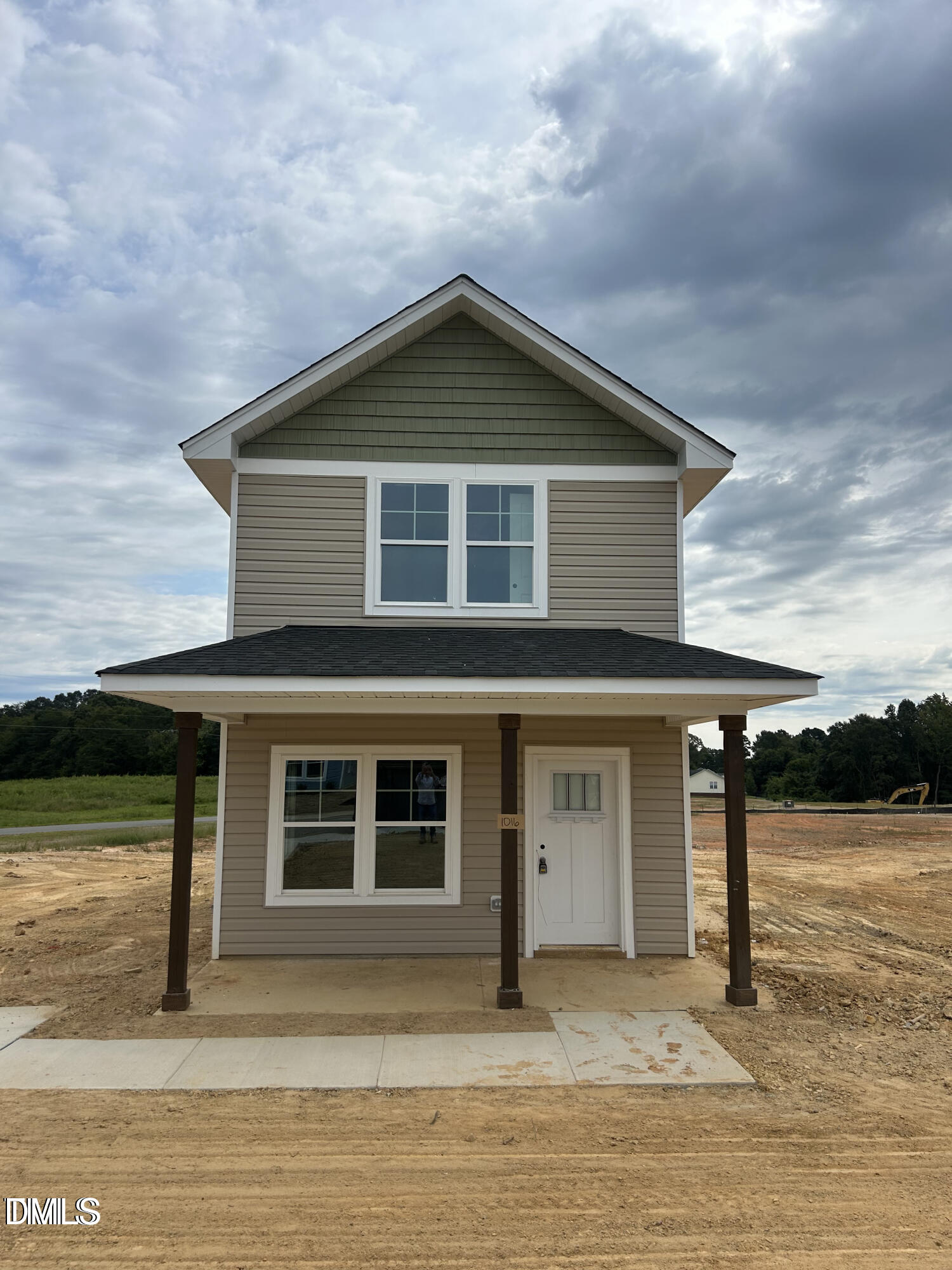 1016 Pinnix Loop Property Photo 1