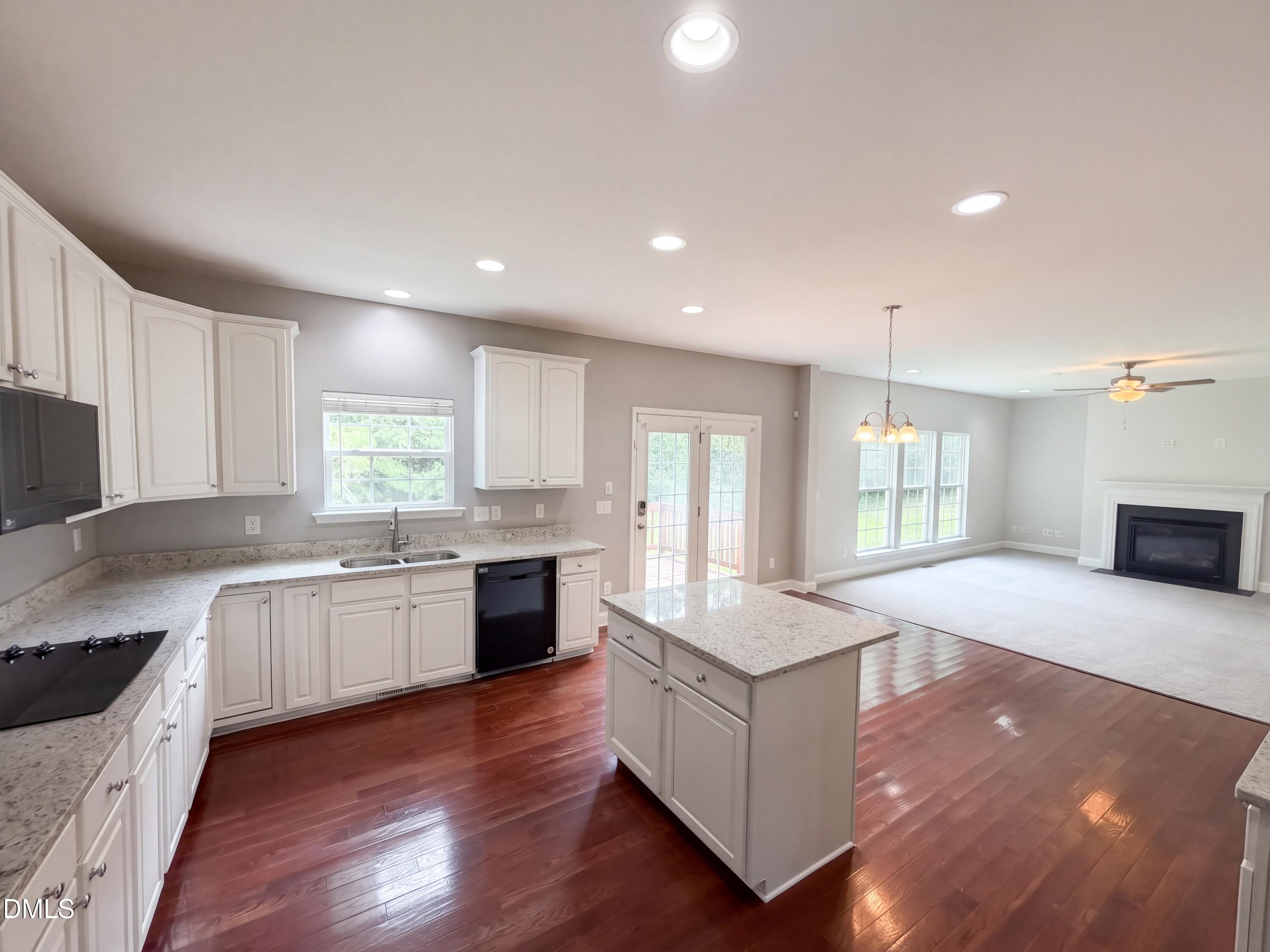 5073 Stonewood Pines Drive Property Photo 3