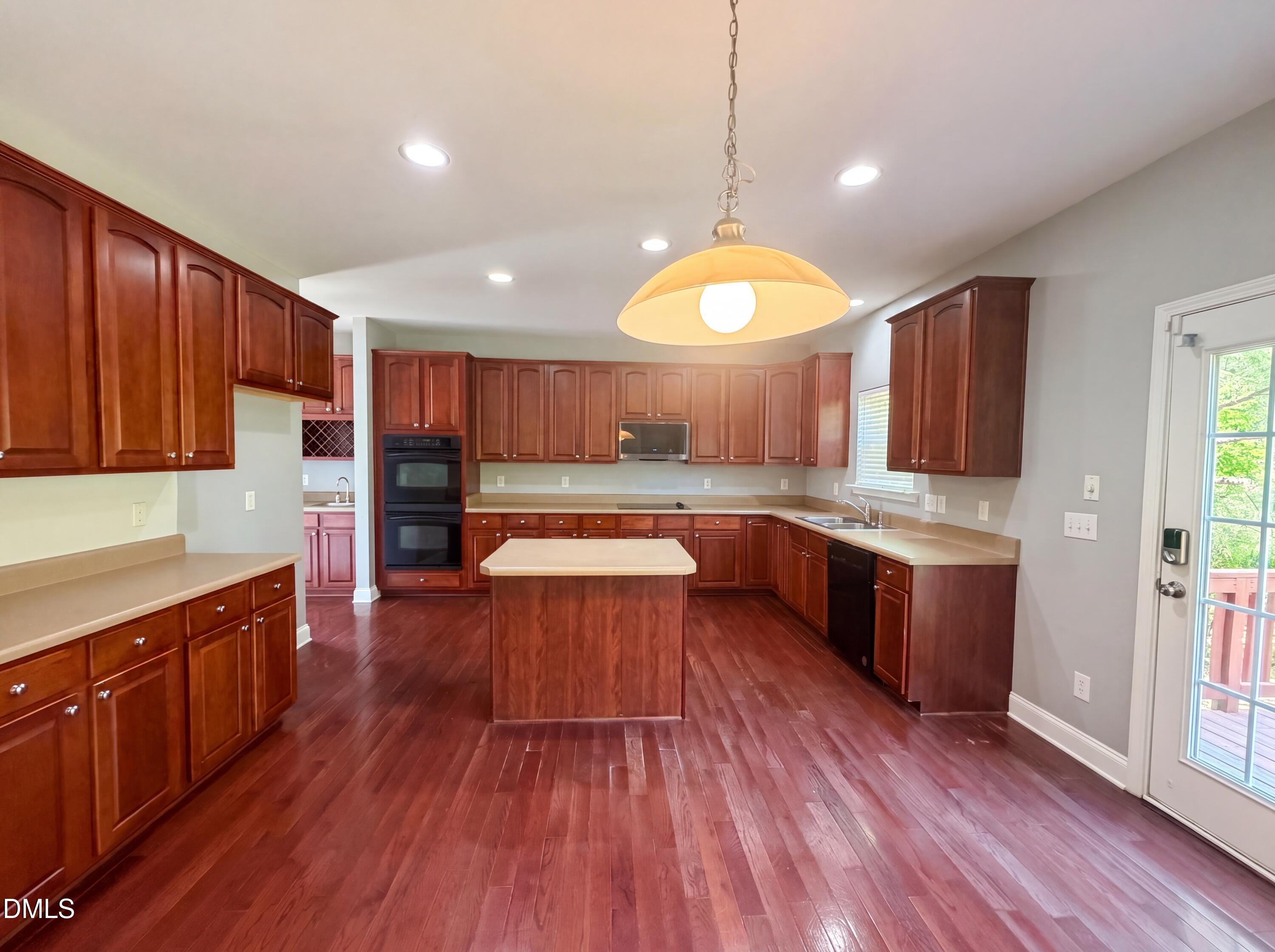 5073 Stonewood Pines Drive Property Photo 5