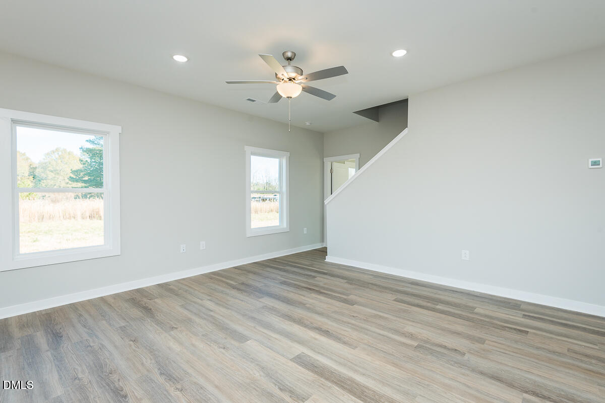 409 E Lee Avenue Property Photo 19