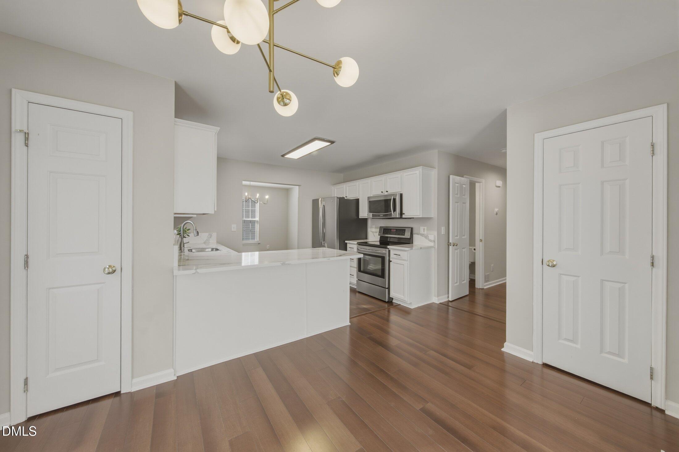 6519 Caverstone Drive Property Photo 11