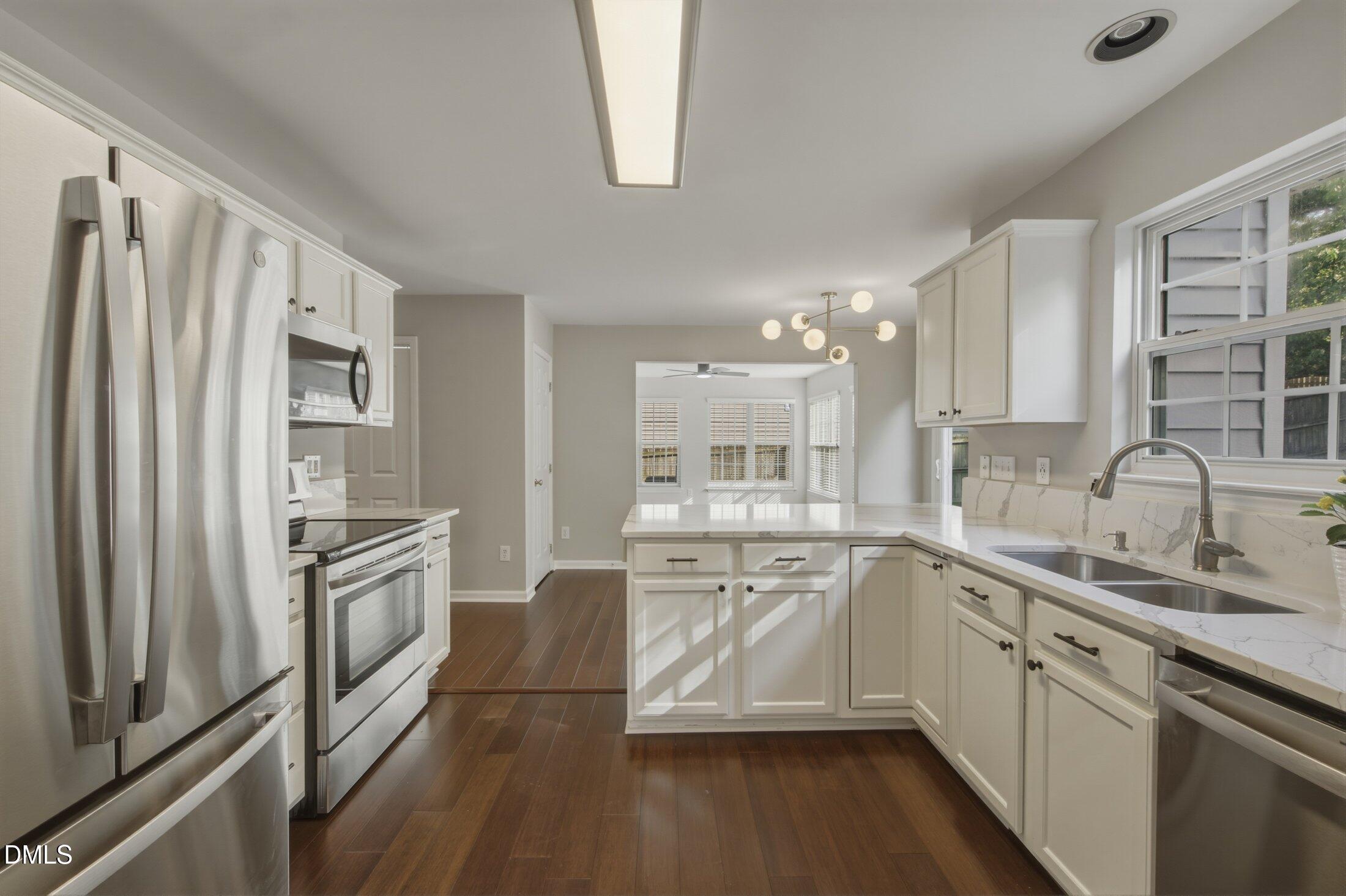 6519 Caverstone Drive Property Photo 14