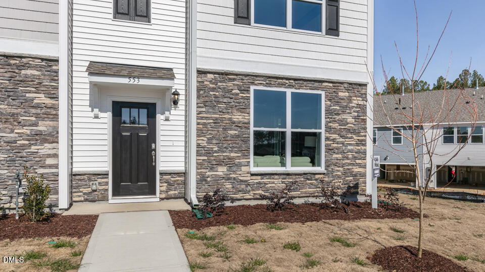 923 Sculptor Street Property Photo 4