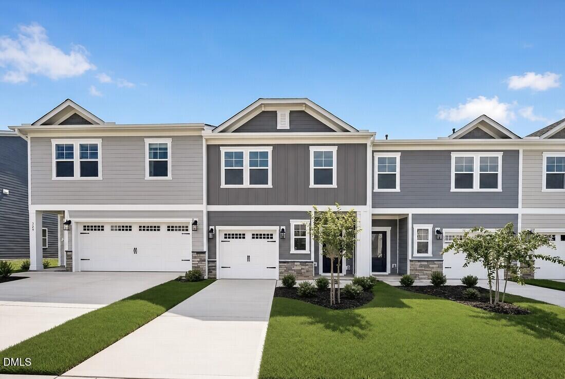 331 Sweetbay Tree Drive Property Photo 1