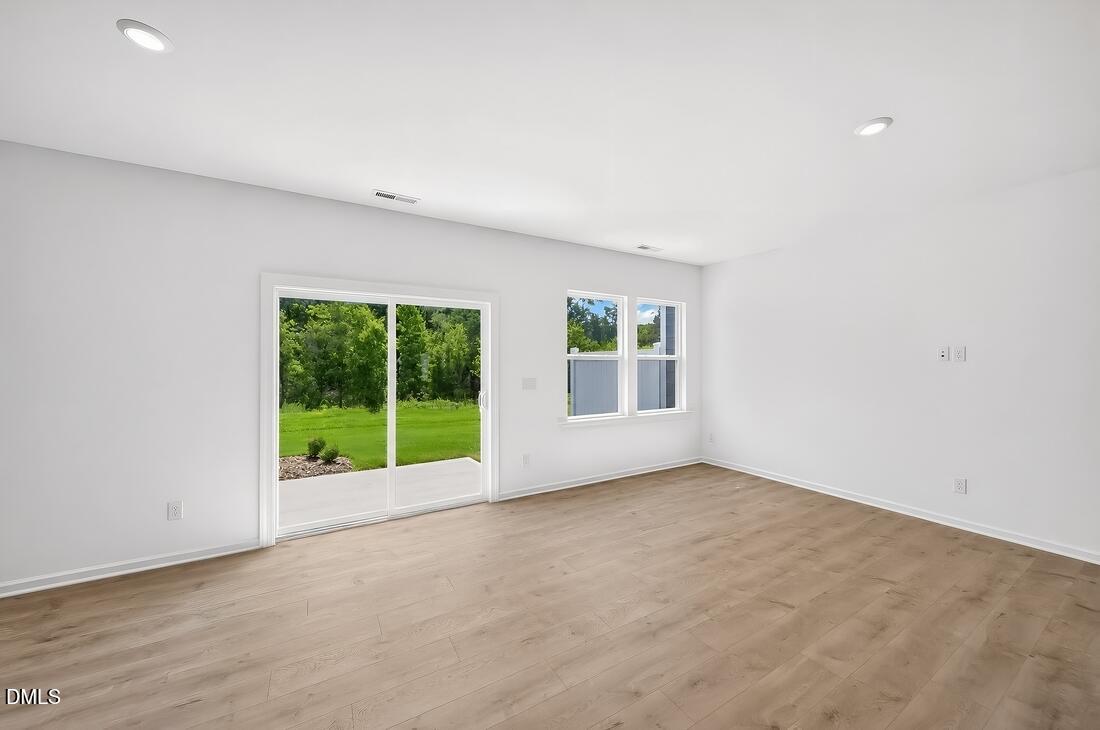 331 Sweetbay Tree Drive Property Photo 3