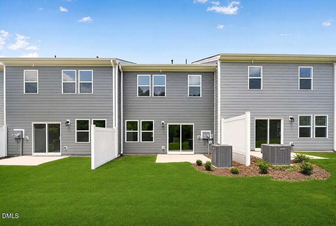 331 Sweetbay Tree Drive Property Photo 17