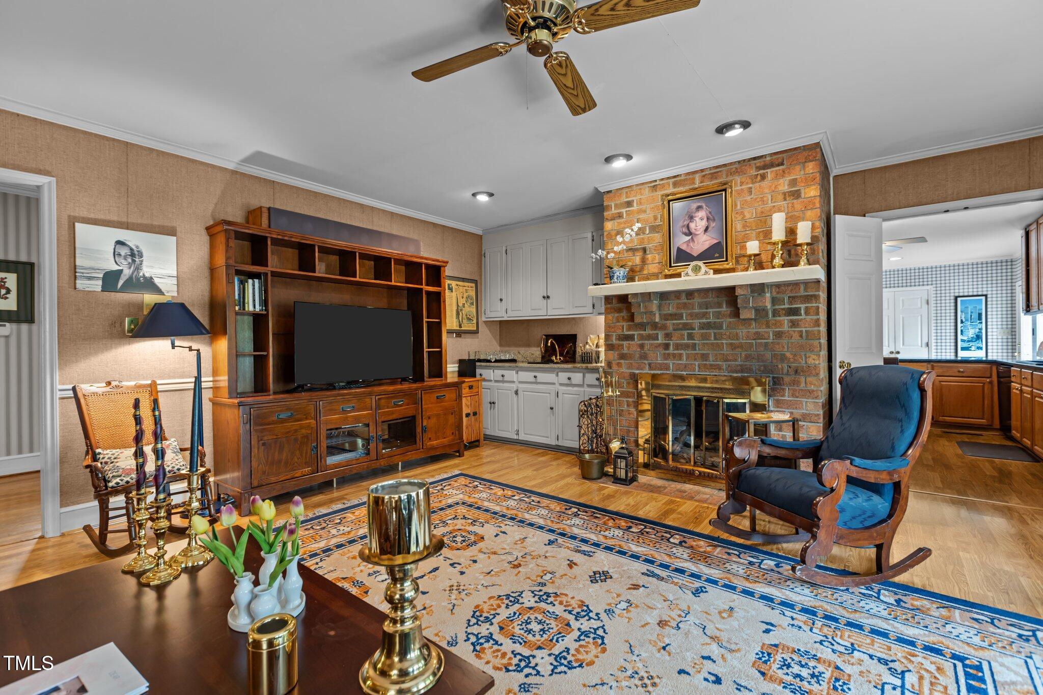 113 Denard Street Property Photo 7