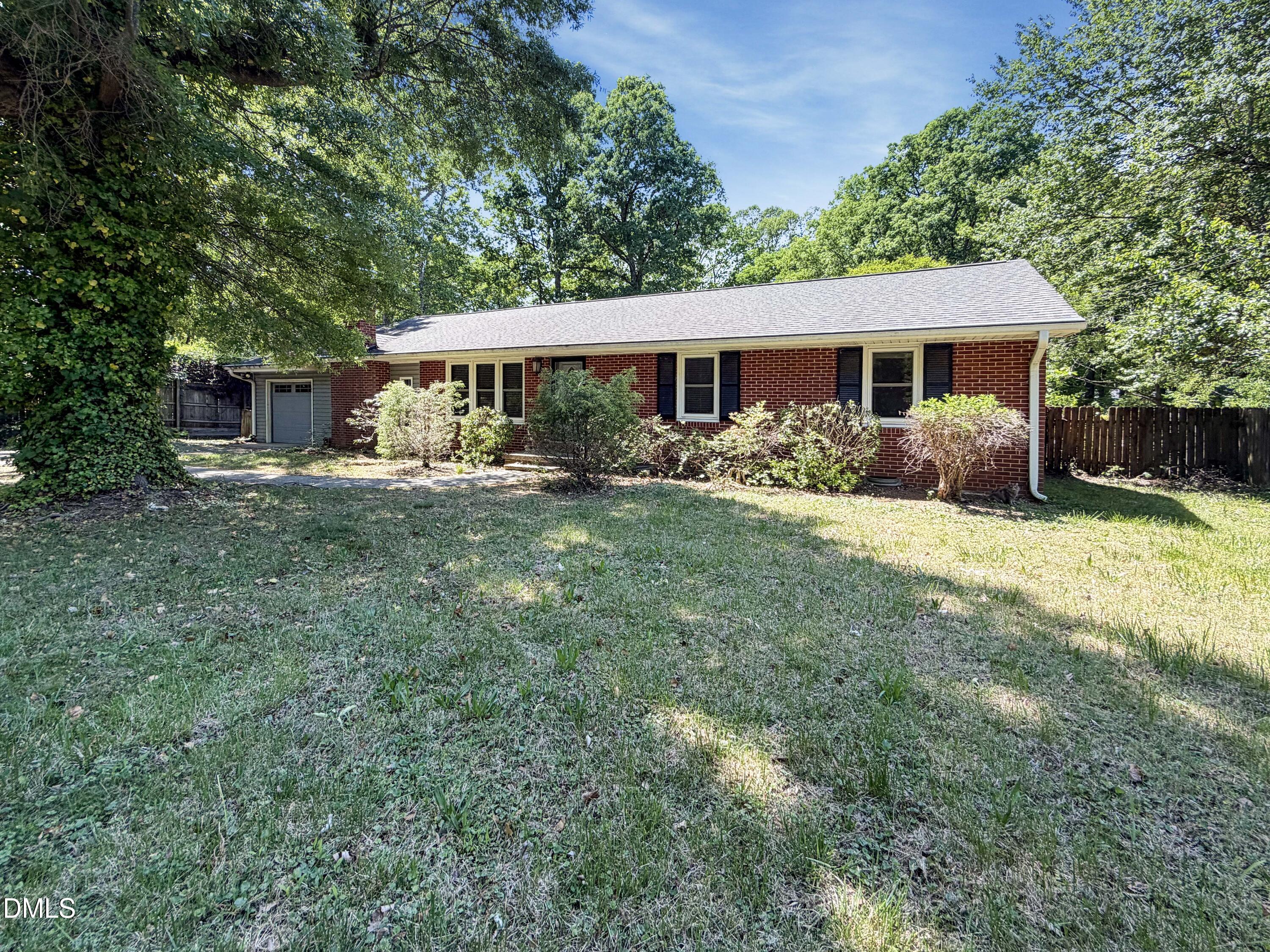 108 W Dogwood Drive Property Photo 1