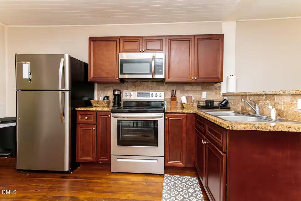 1507 Gunter Street Property Photo 2