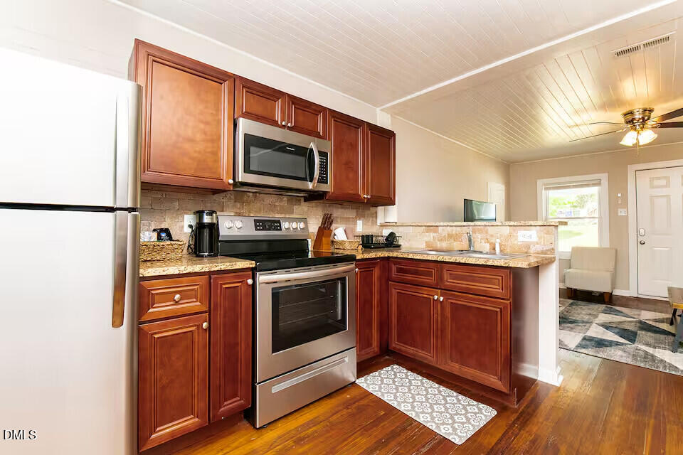 1507 Gunter Street Property Photo 3