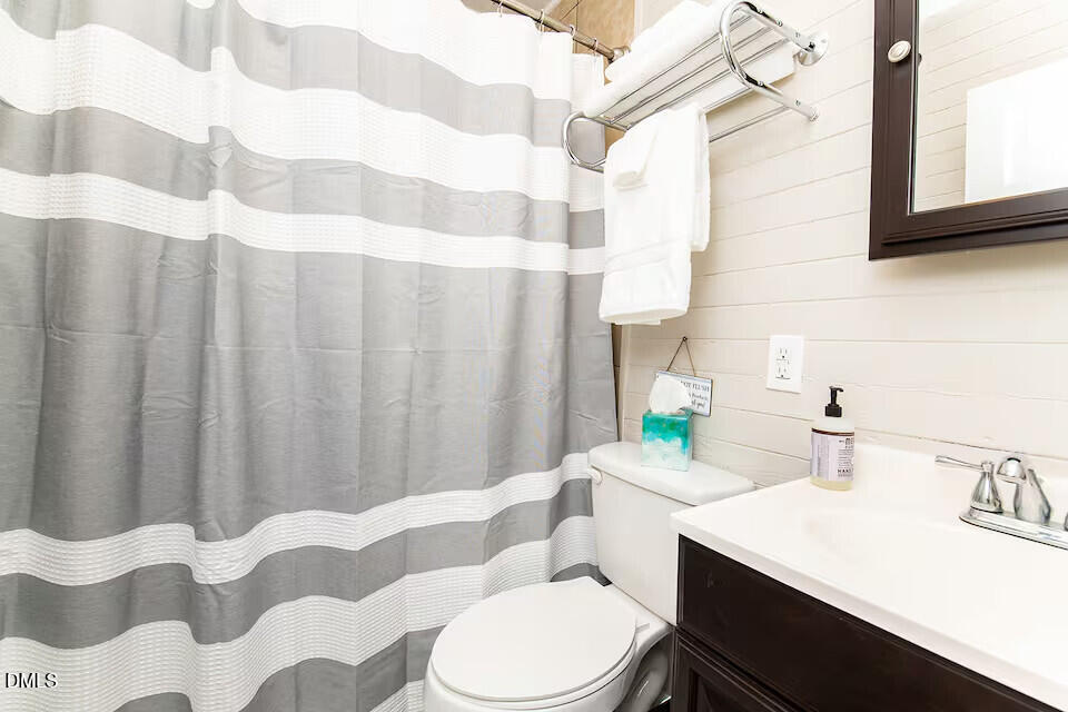 1507 Gunter Street Property Photo 9