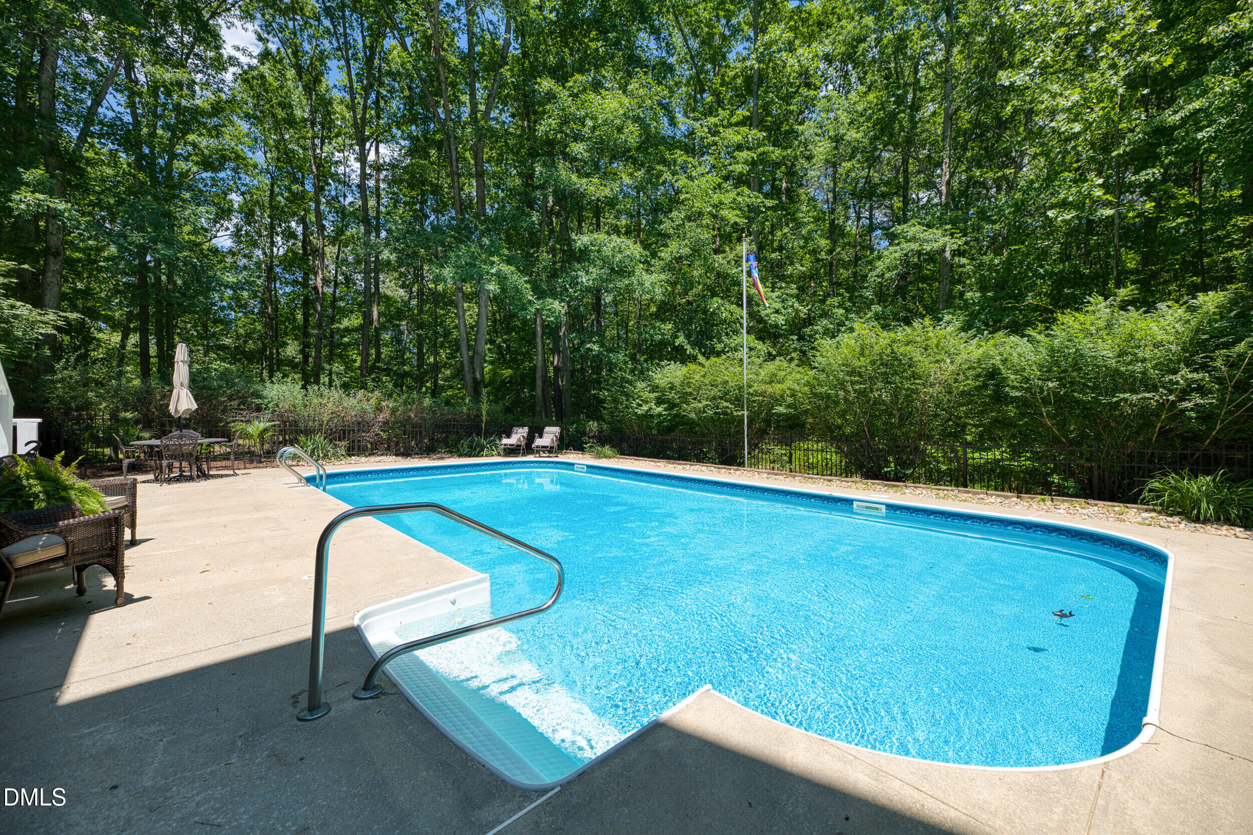 7108 Mallard Crossing Way Property Photo 5