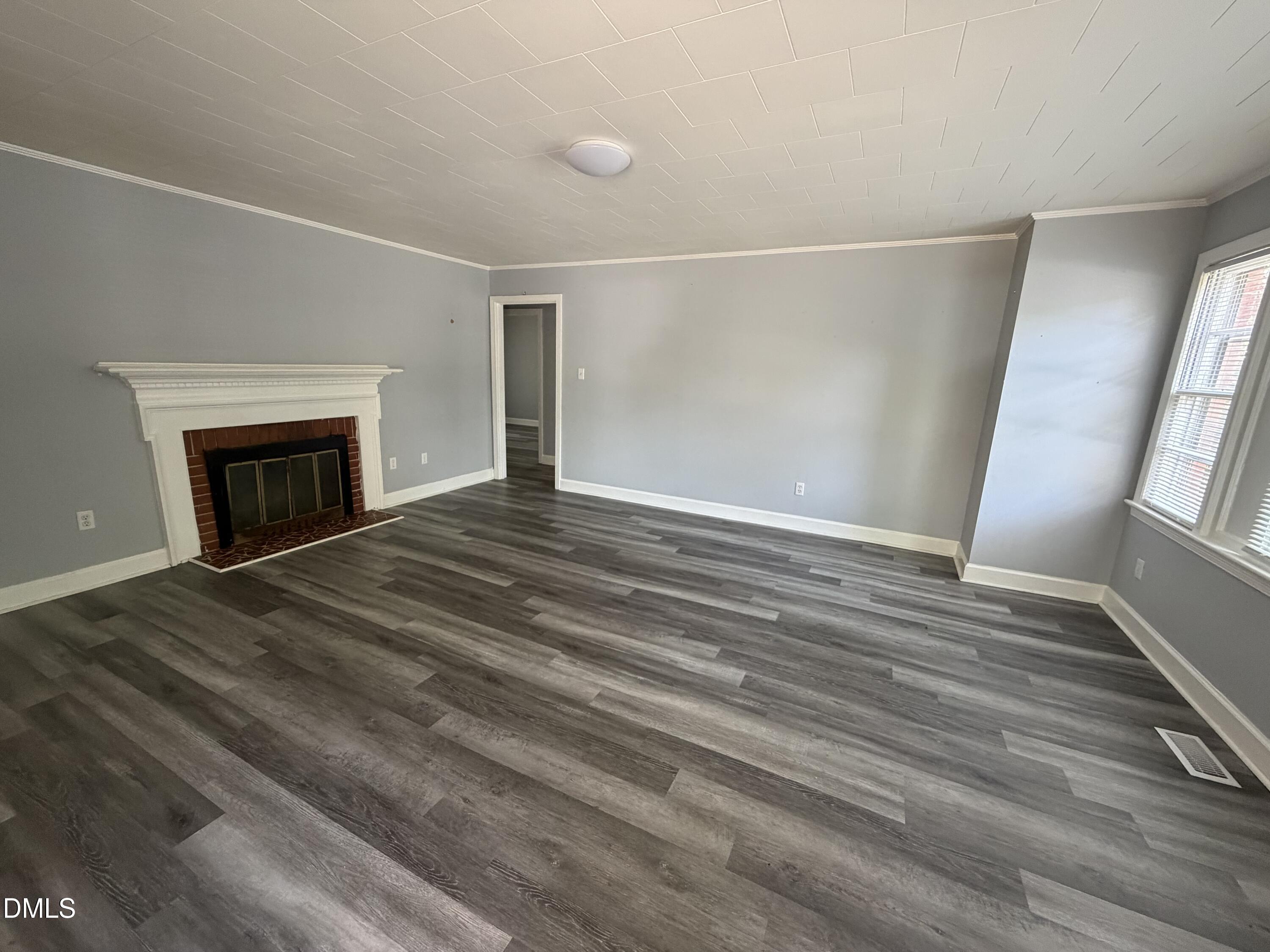 307 Byrd Street Property Photo 4