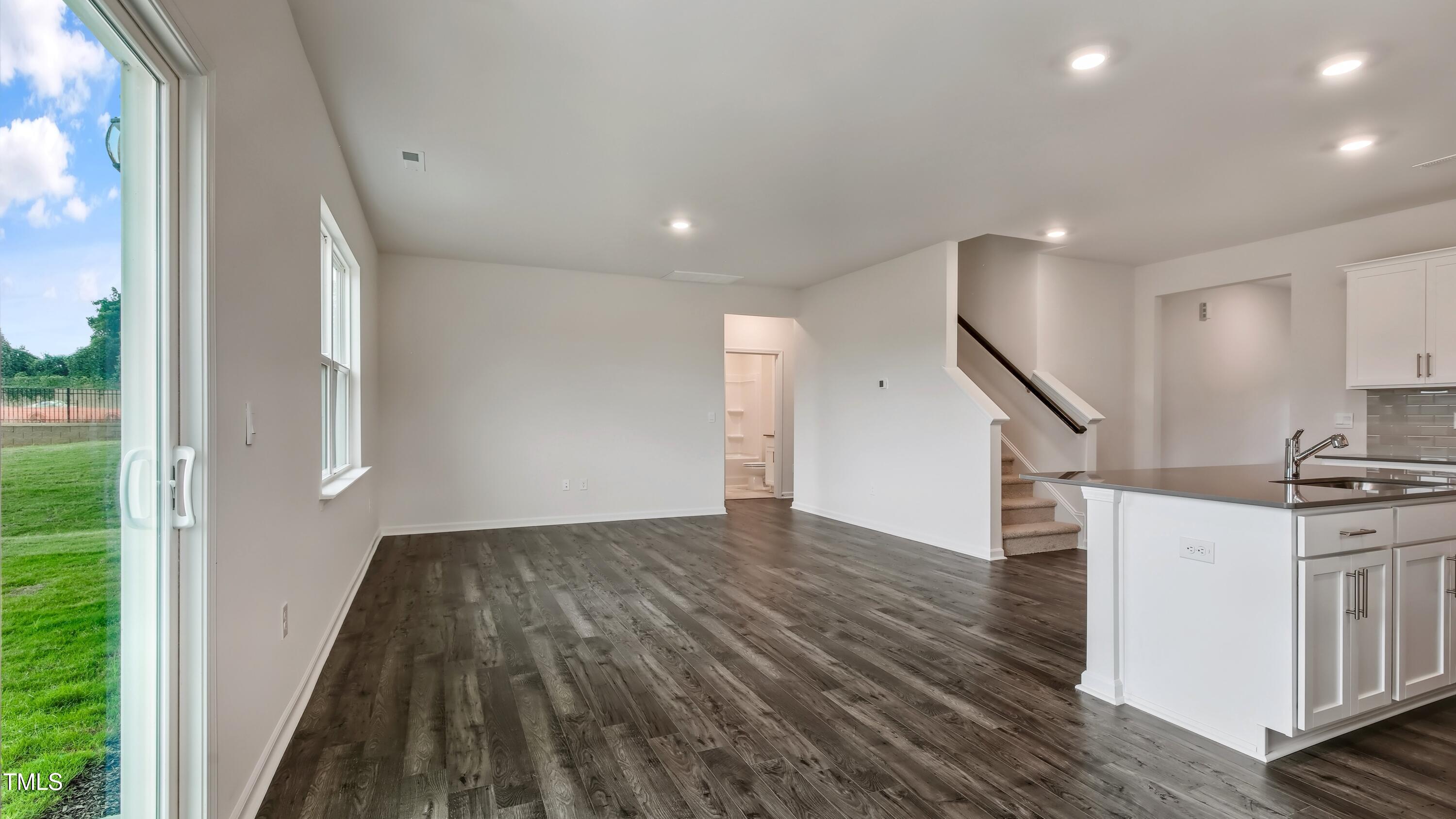 914 Comice Pear Way Property Photo 11