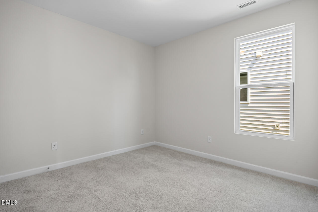 601 Crescent Wood Trail Property Photo 5