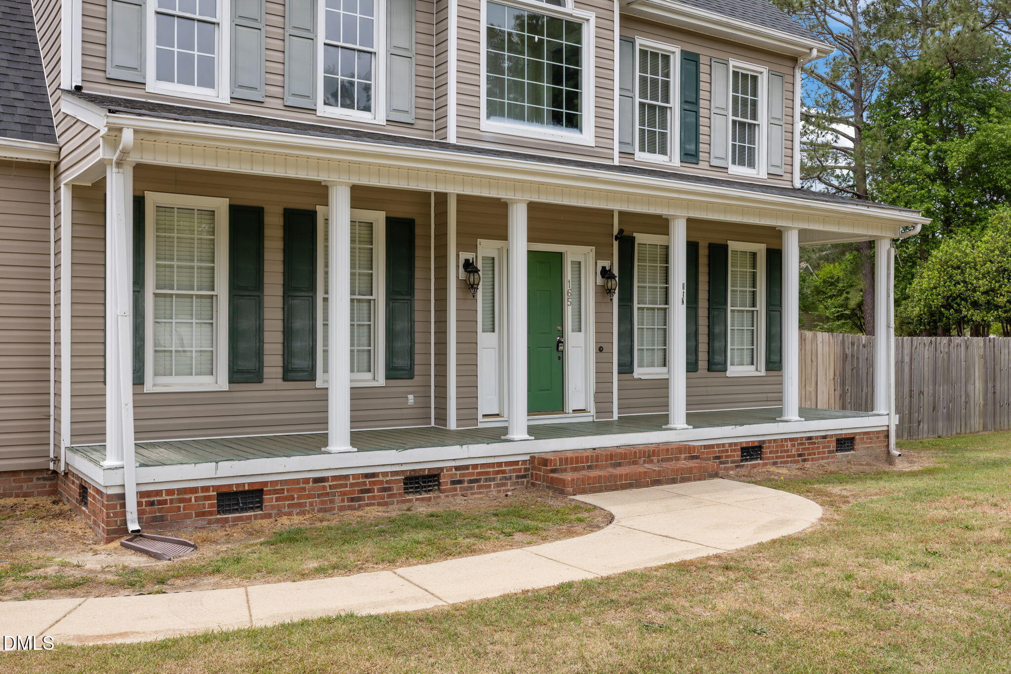 165 Ashton Lane Property Photo 2
