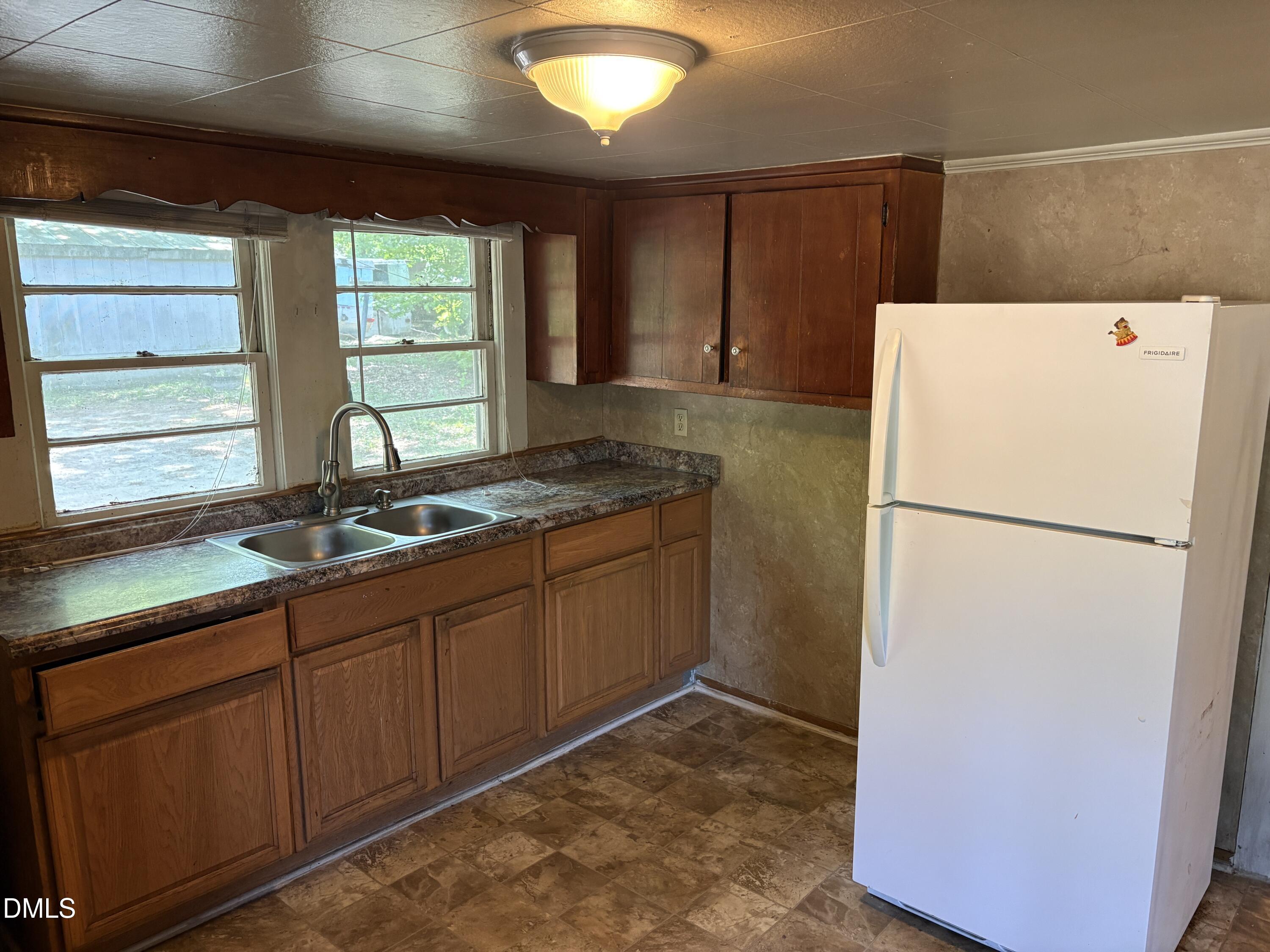127 E End Avenue Property Photo 8
