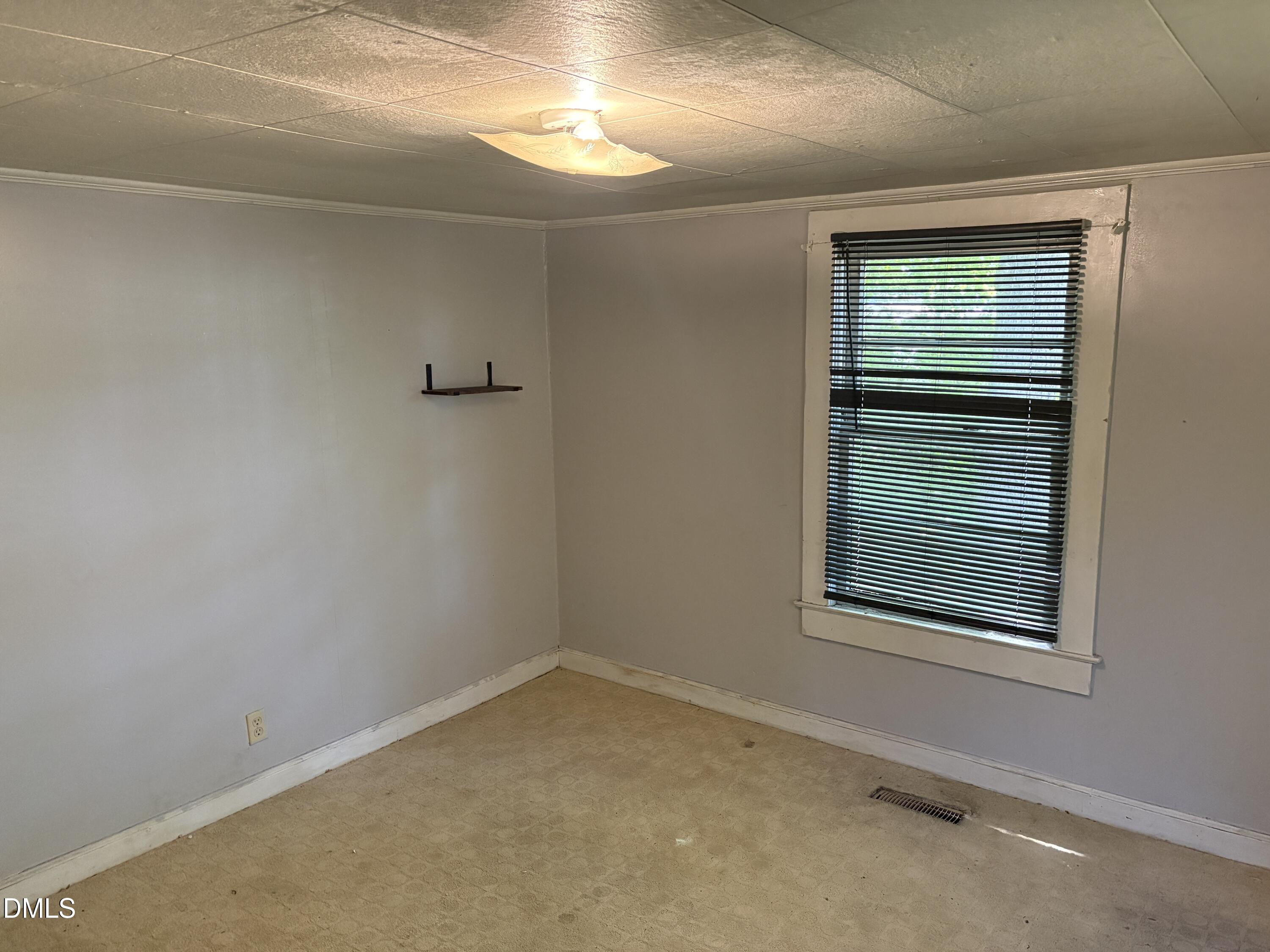 127 E End Avenue Property Photo 12