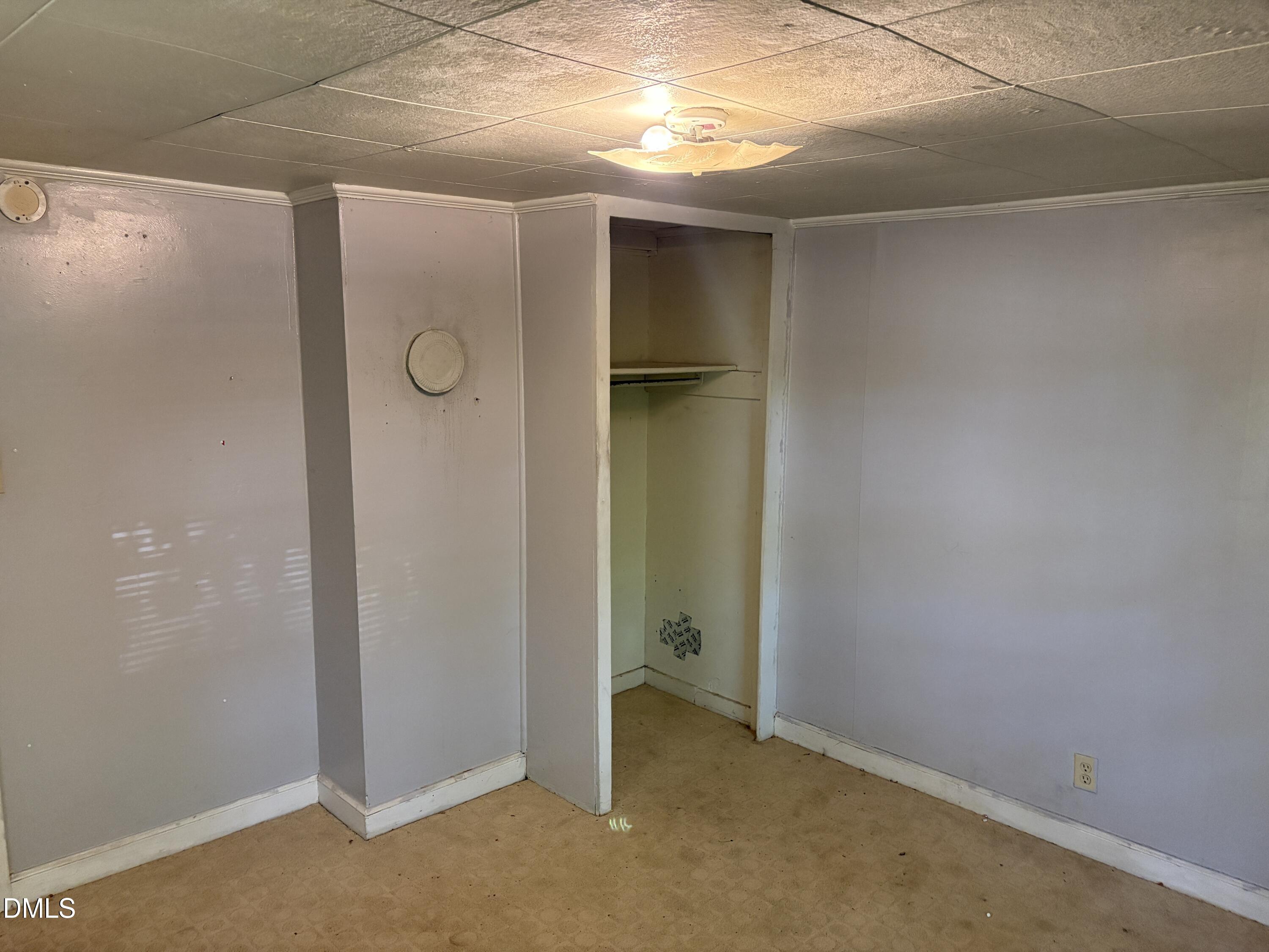 127 E End Avenue Property Photo 13
