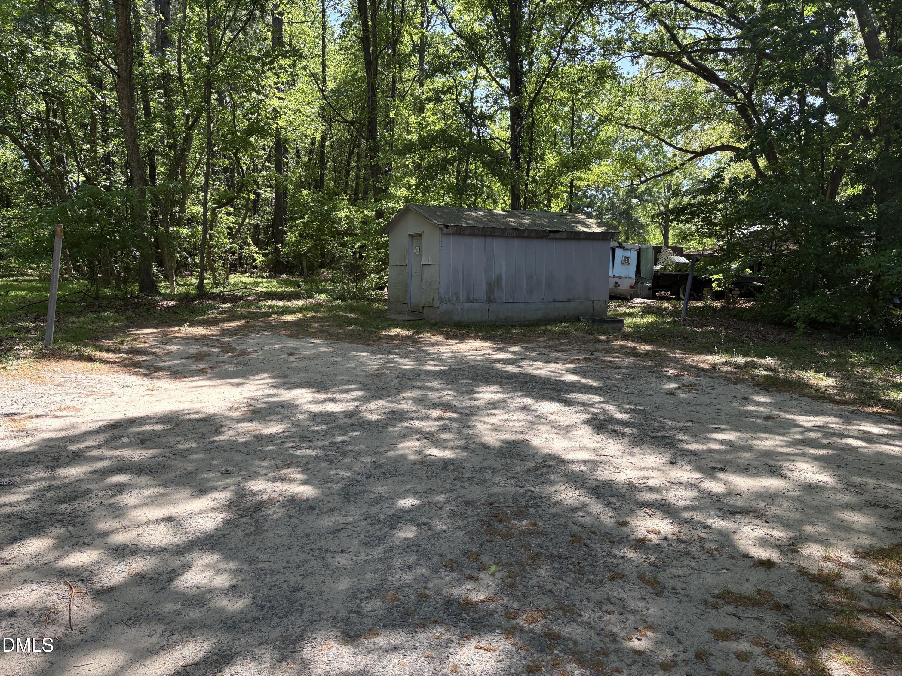 127 E End Avenue Property Photo 16