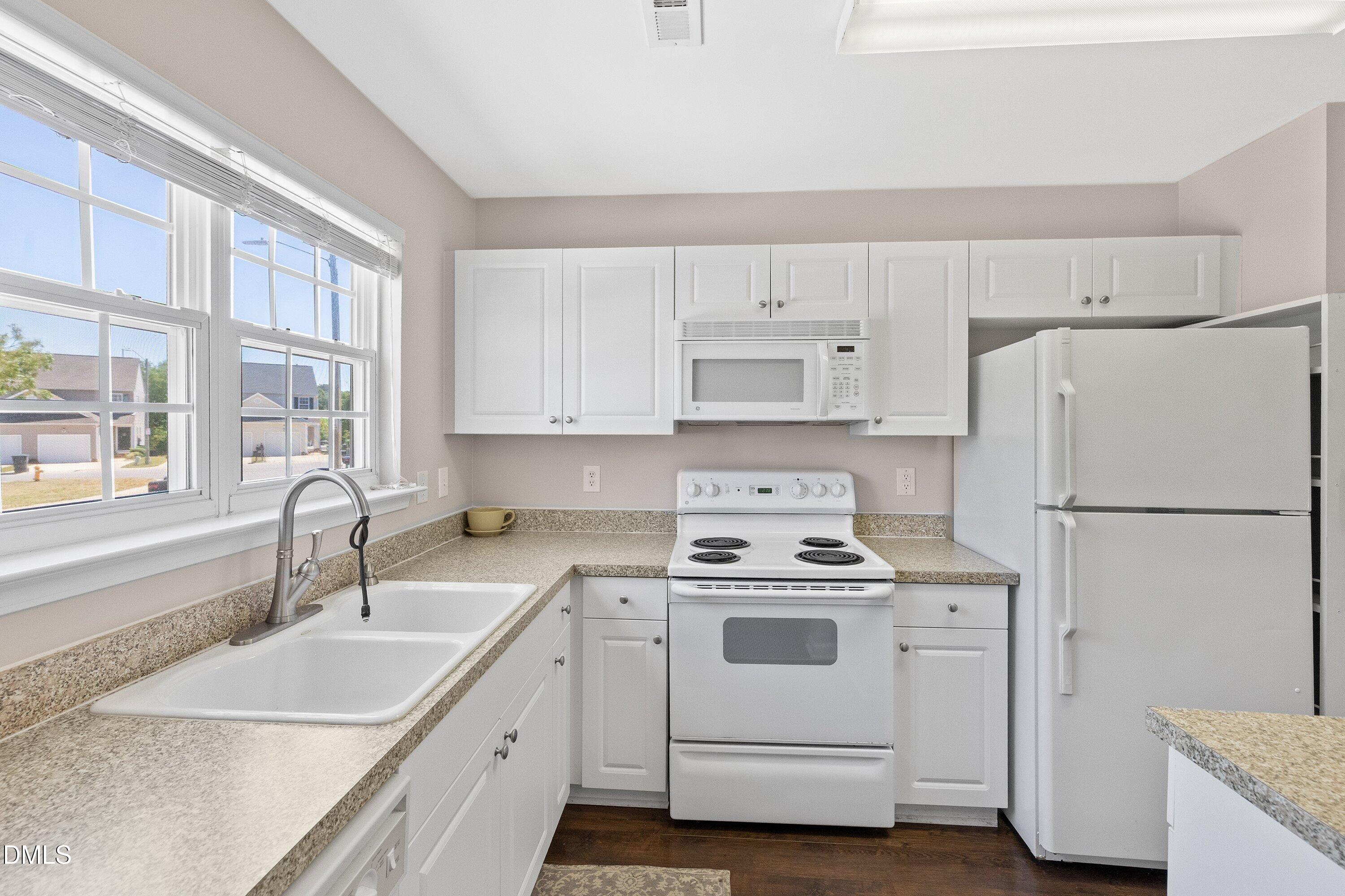 2221 Whistling Straits Way Property Photo 8