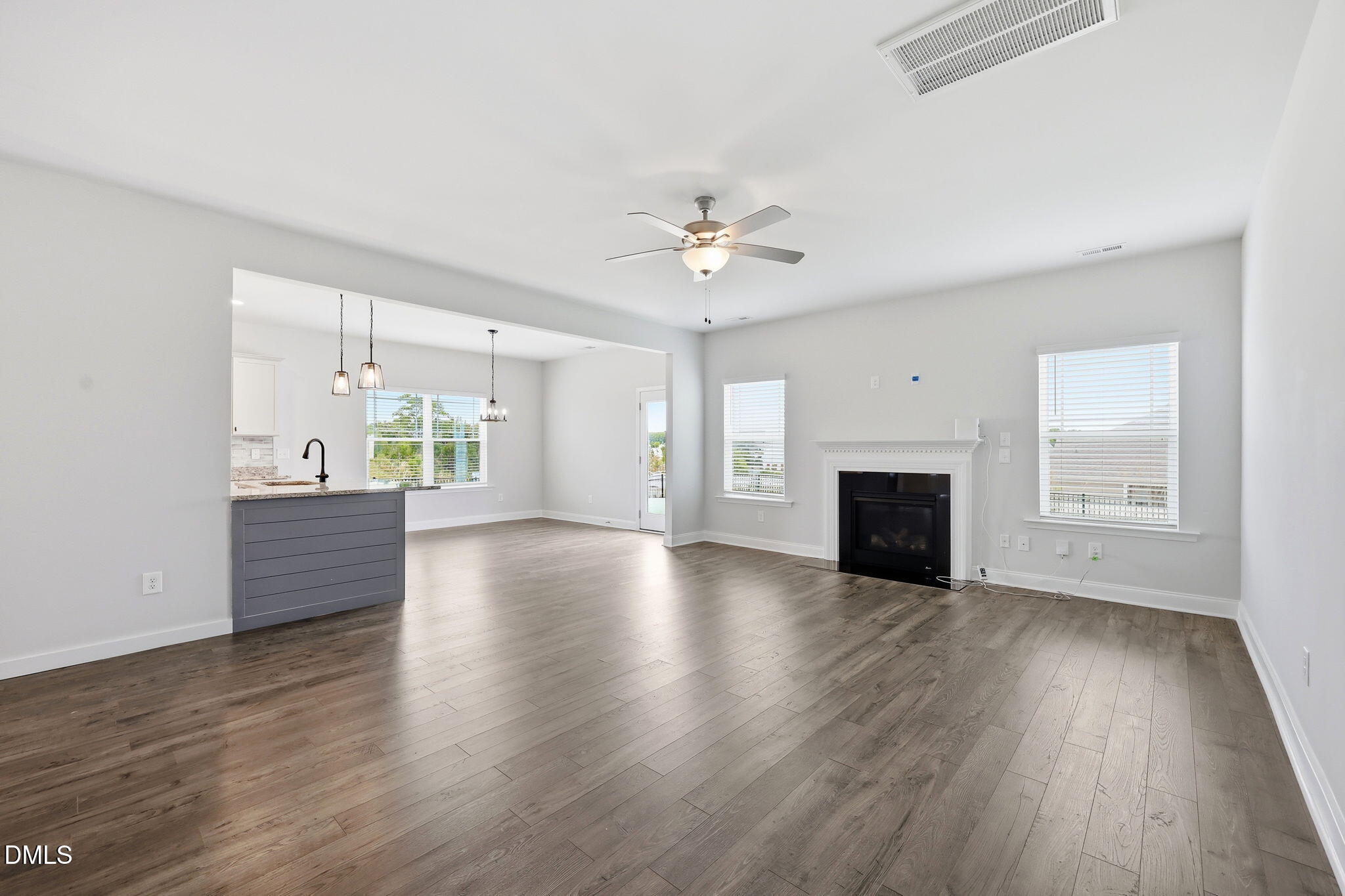 407 Glenkirk Place Property Photo 10