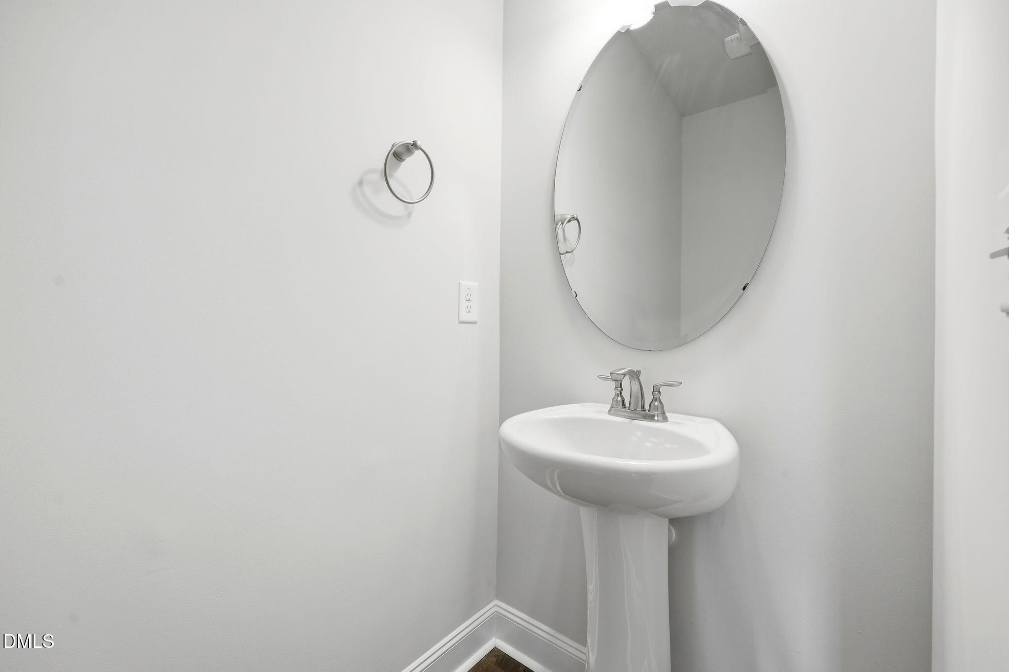 407 Glenkirk Place Property Photo 11