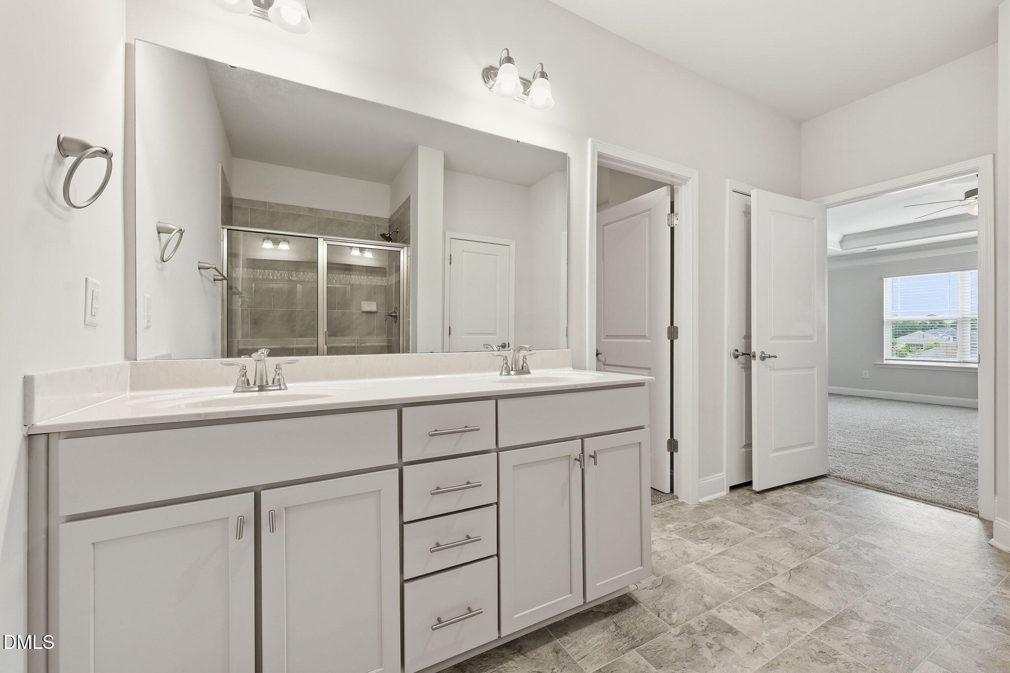 407 Glenkirk Place Property Photo 14